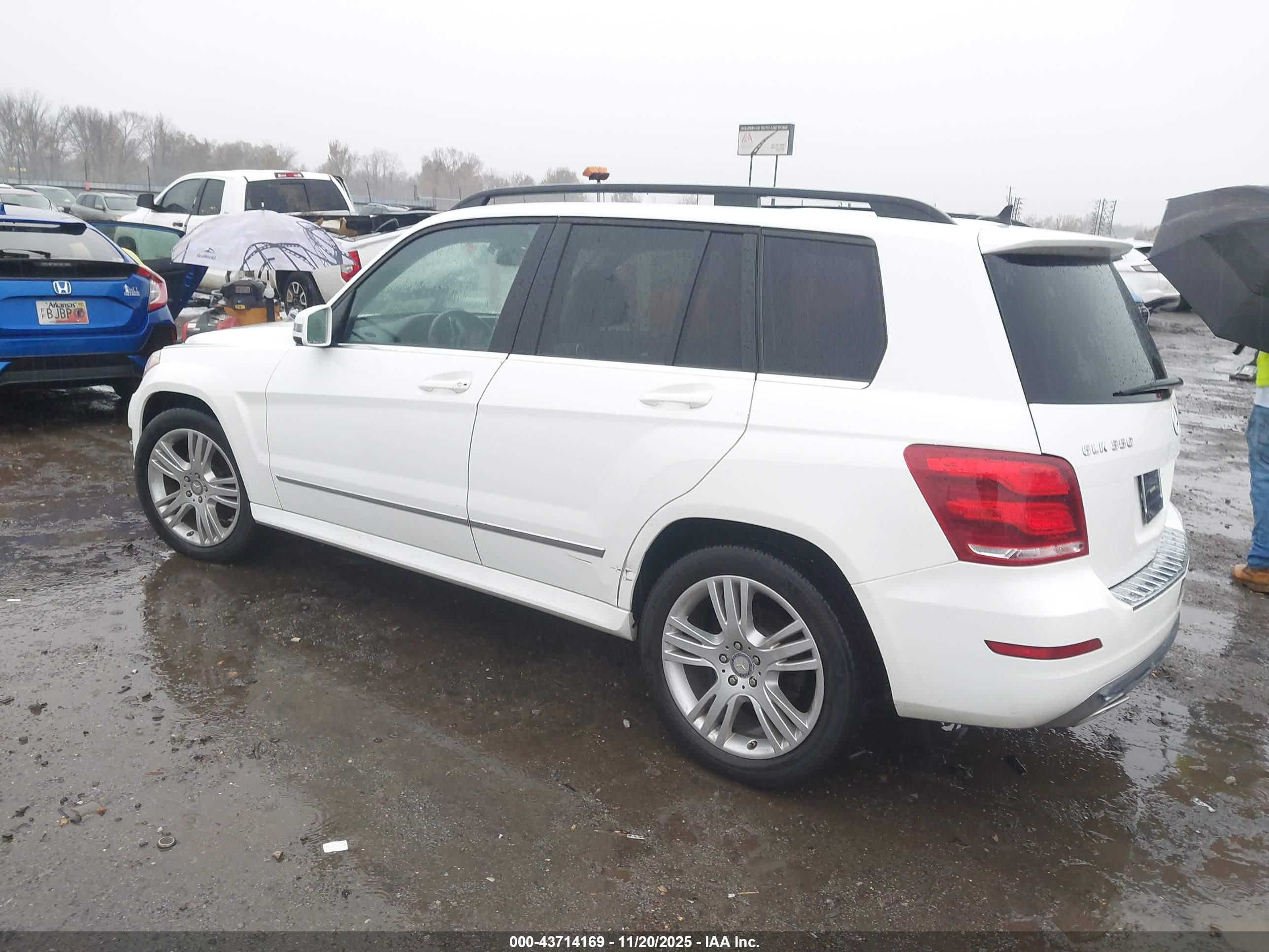 MERCEDES-BENZ GLK image 3