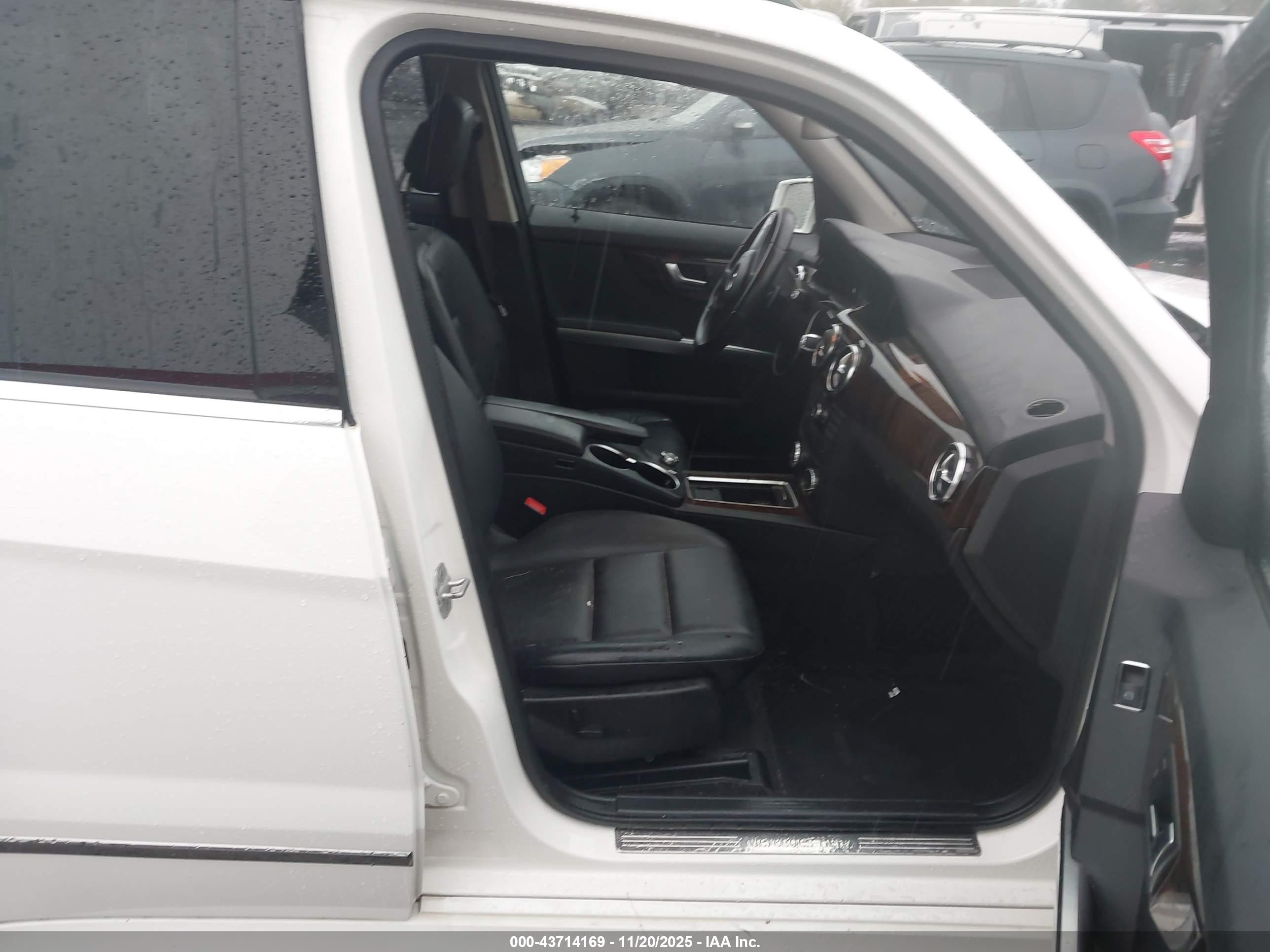 MERCEDES-BENZ GLK image 5