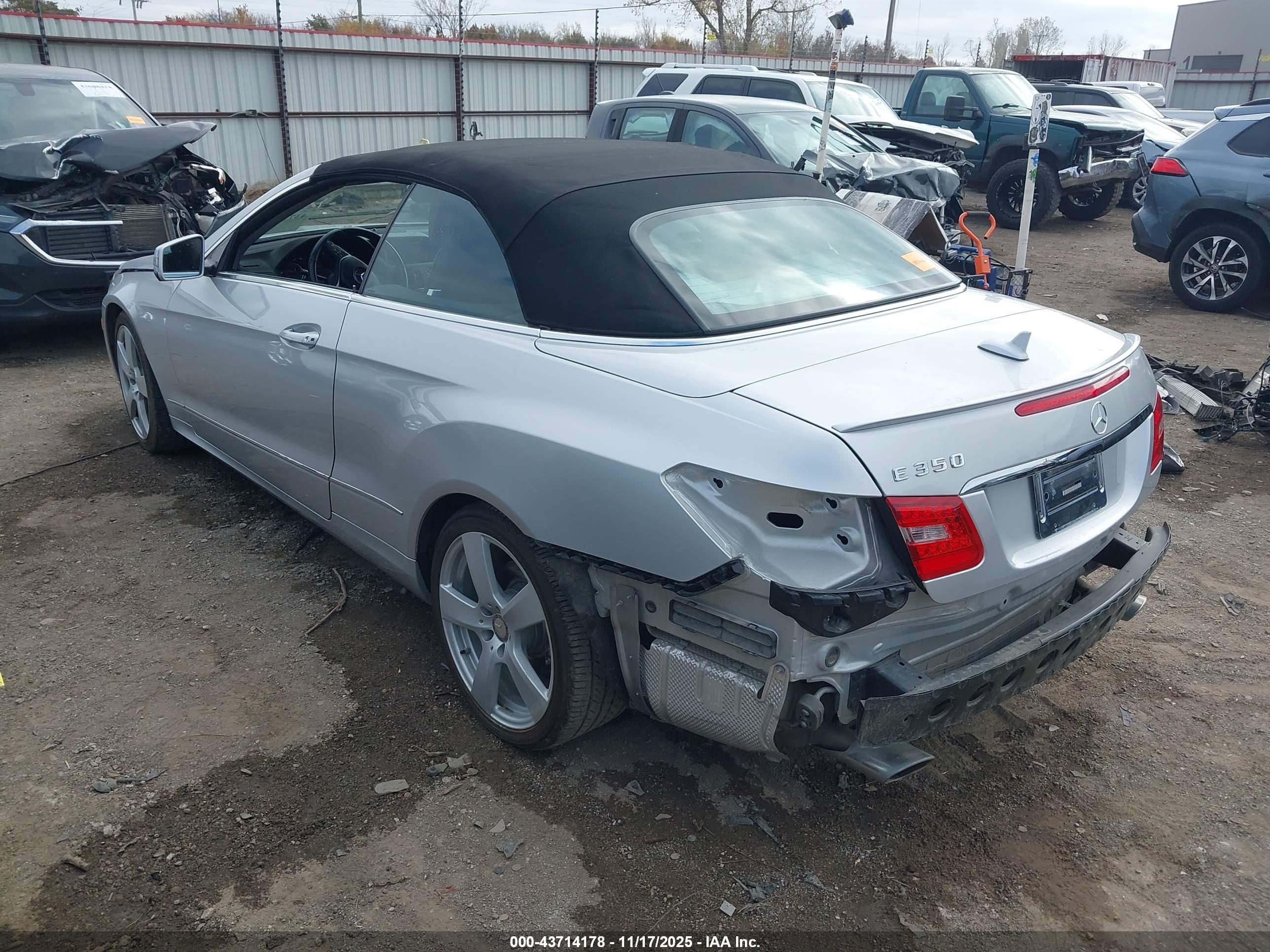 MERCEDES-BENZ E image 3