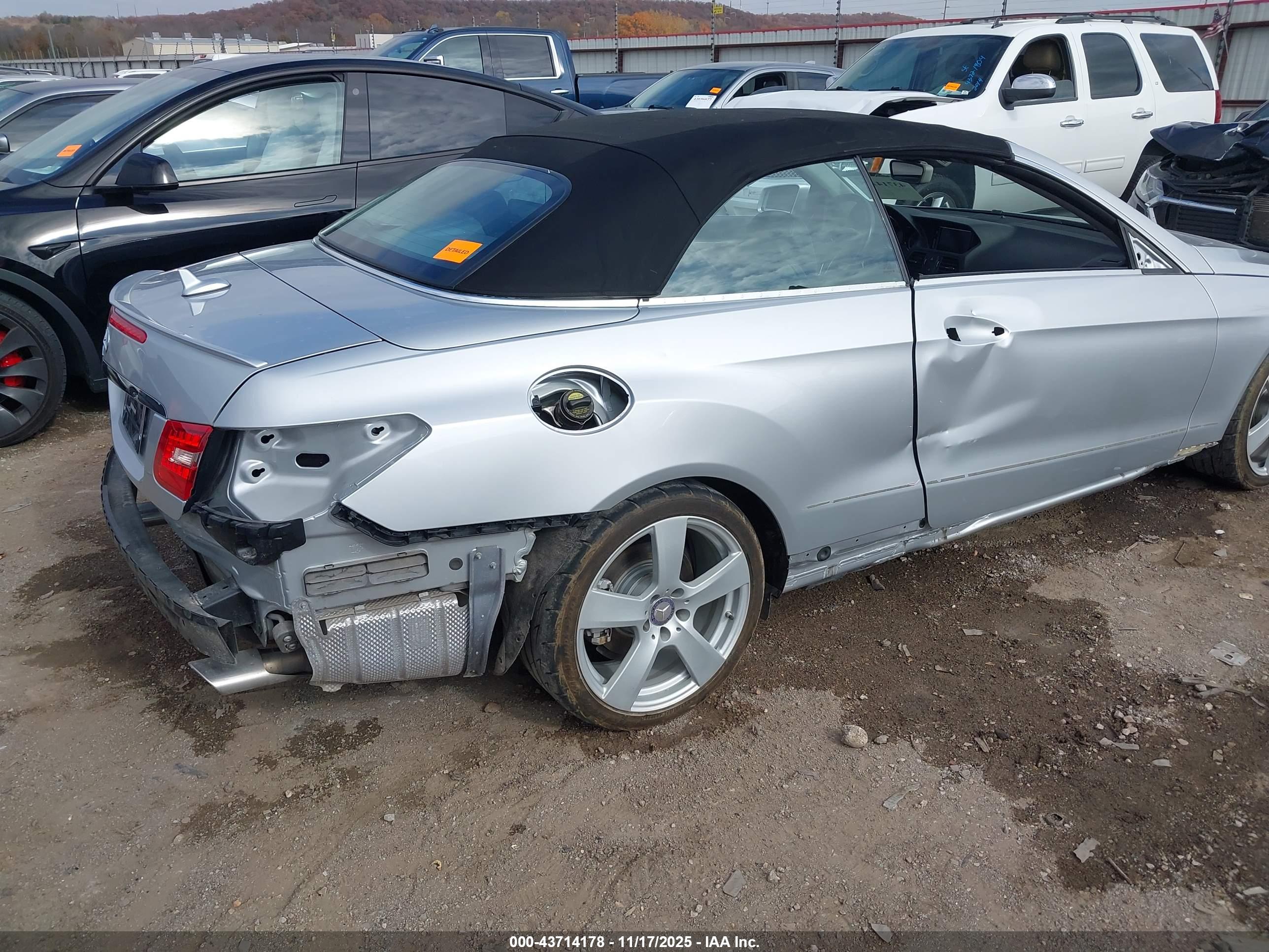 MERCEDES-BENZ E image 6