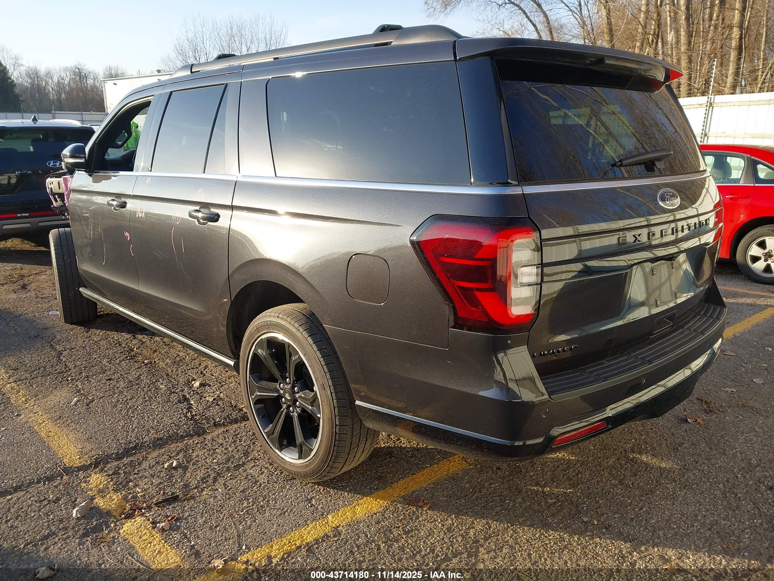 FORD EXPEDITION image 3