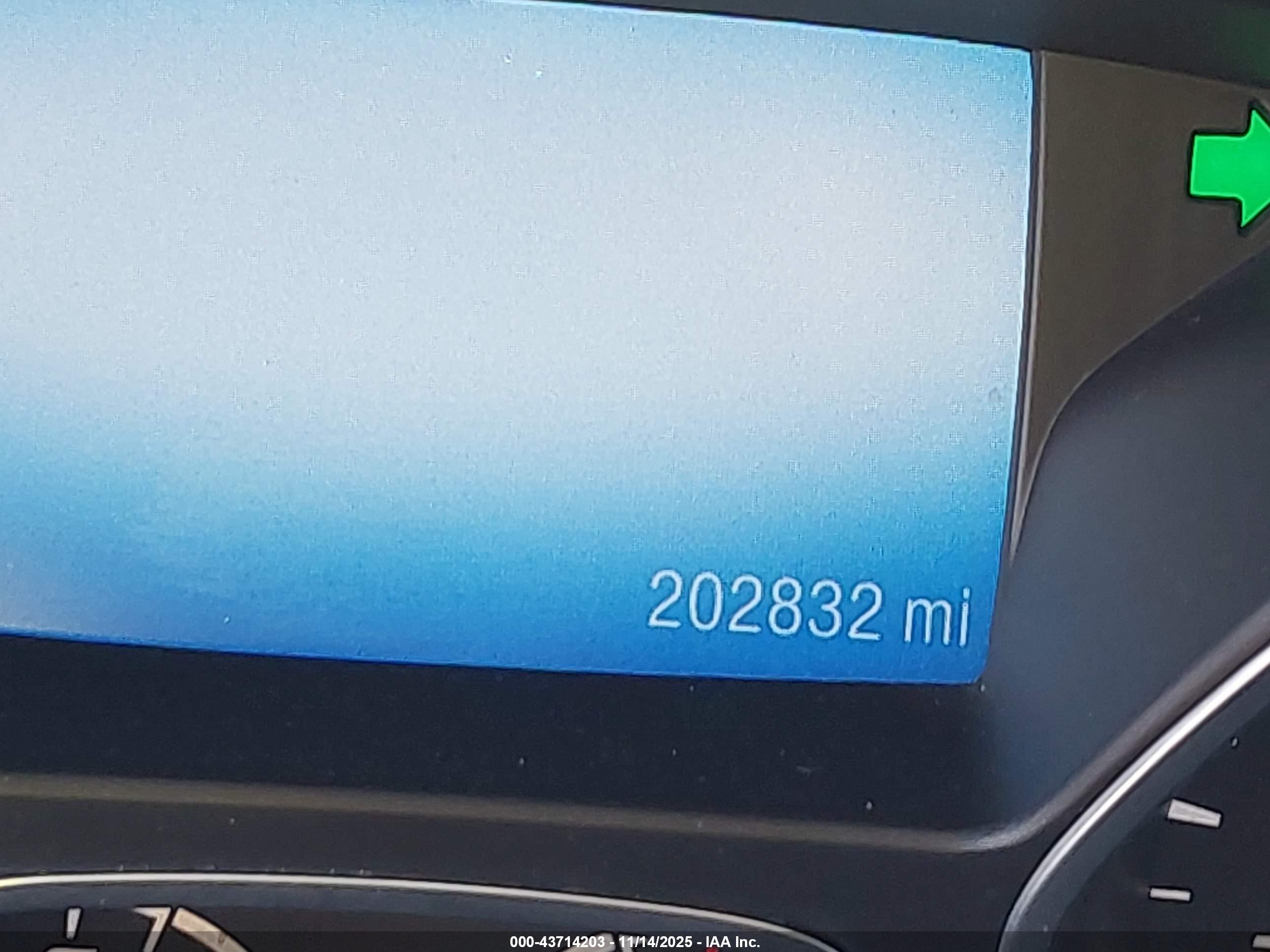 FORD ESCAPE image 7