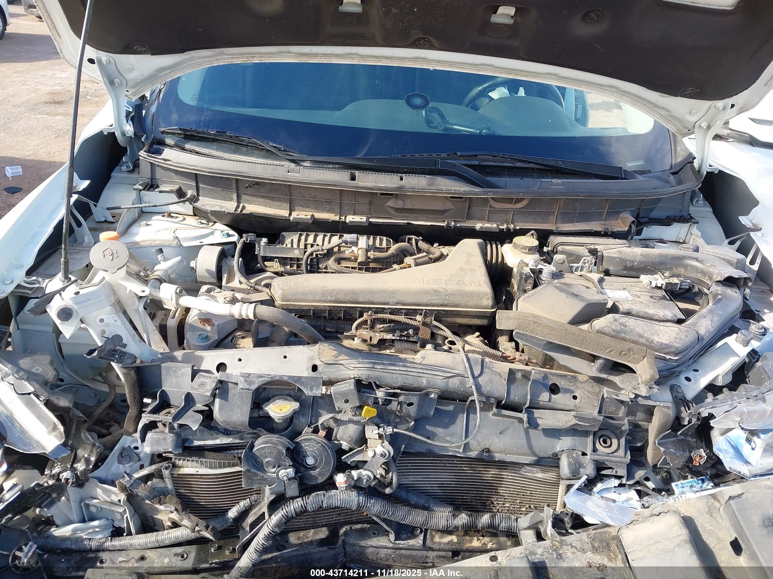 NISSAN ROGUE image 10