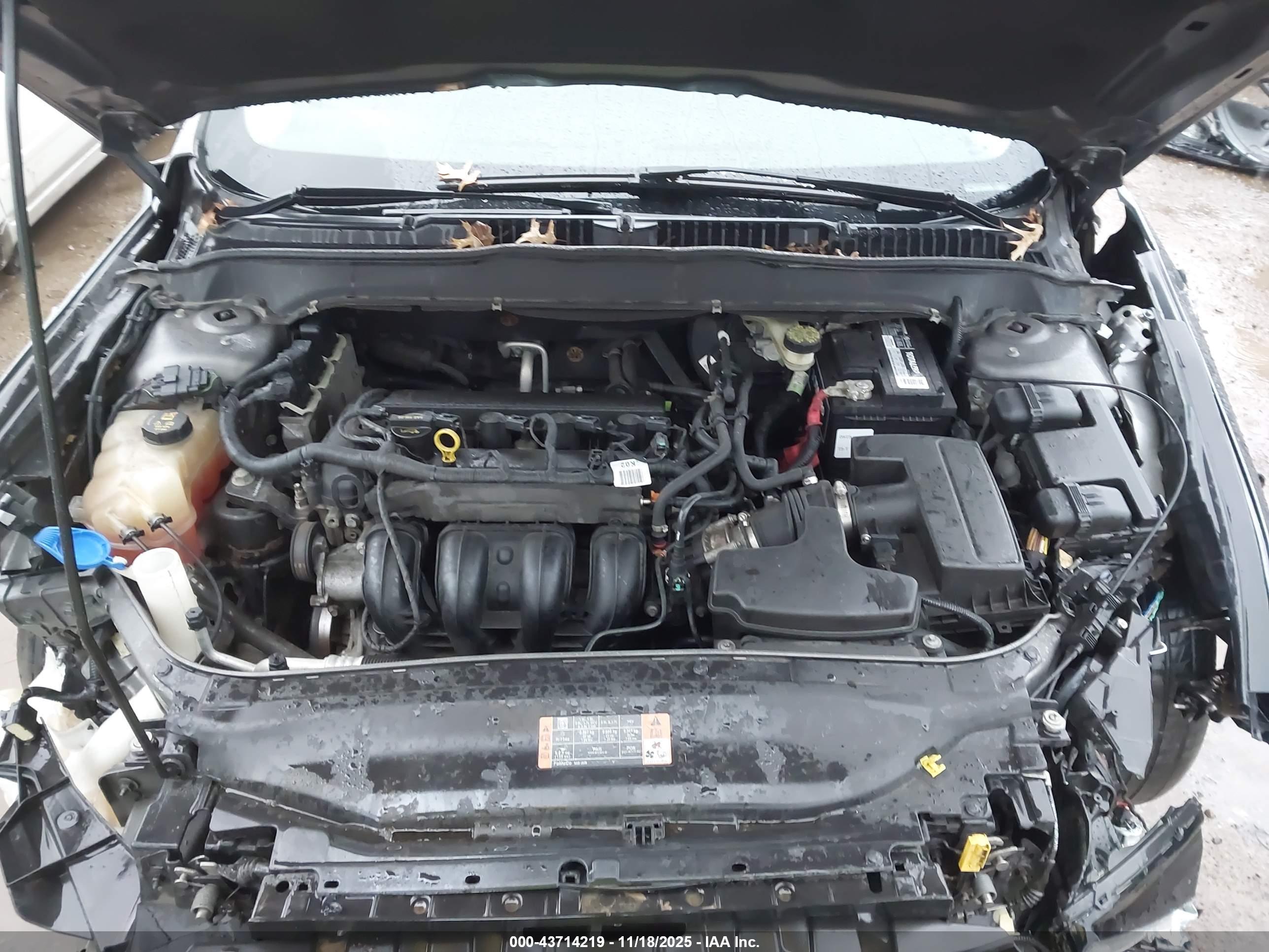 FORD FUSION image 10
