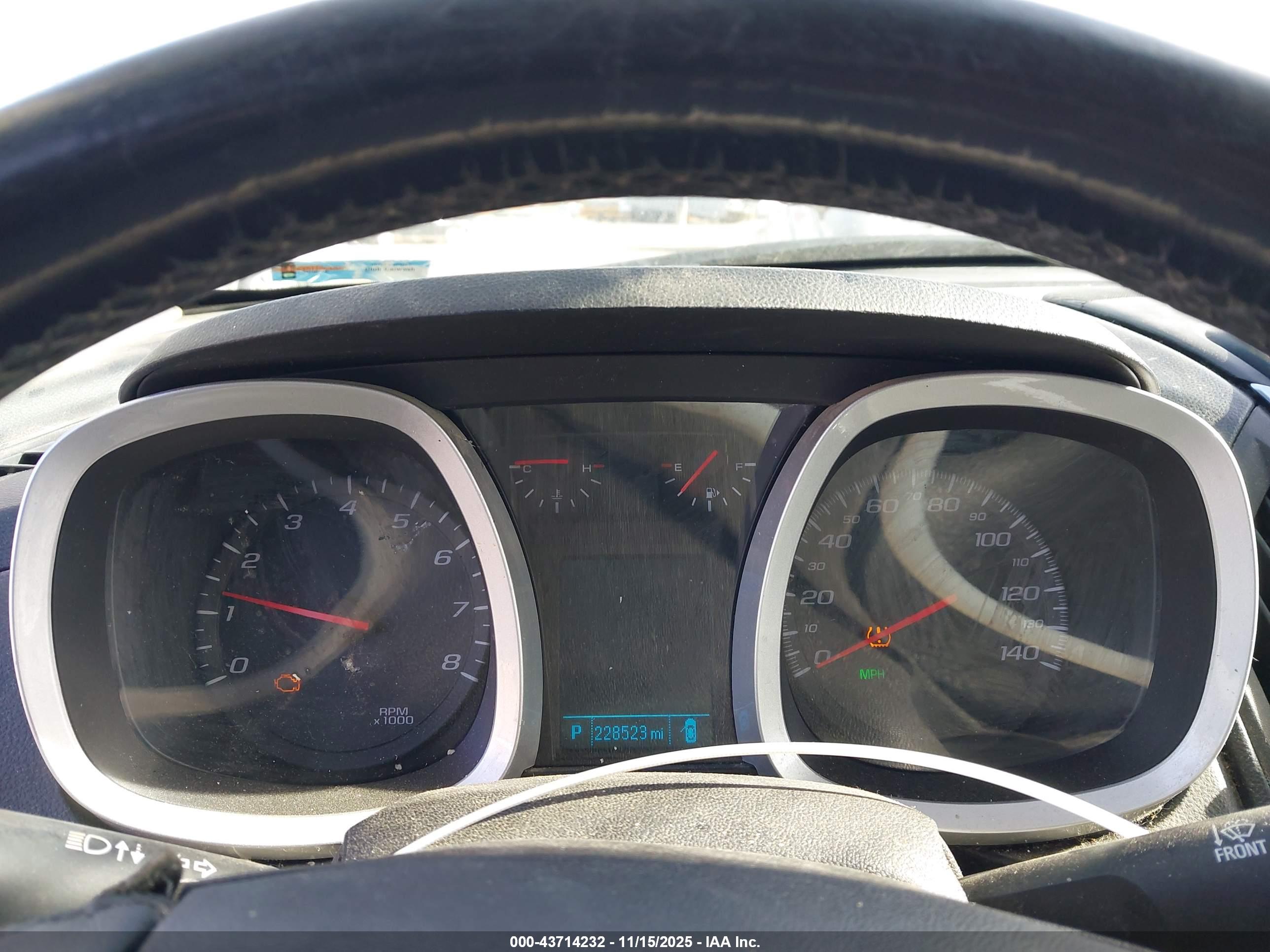 CHEVROLET EQUINOX image 7