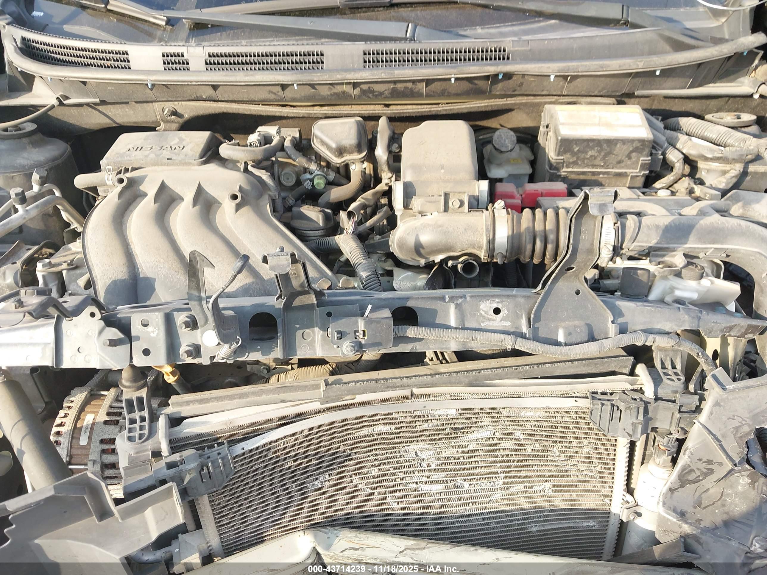NISSAN VERSA image 10