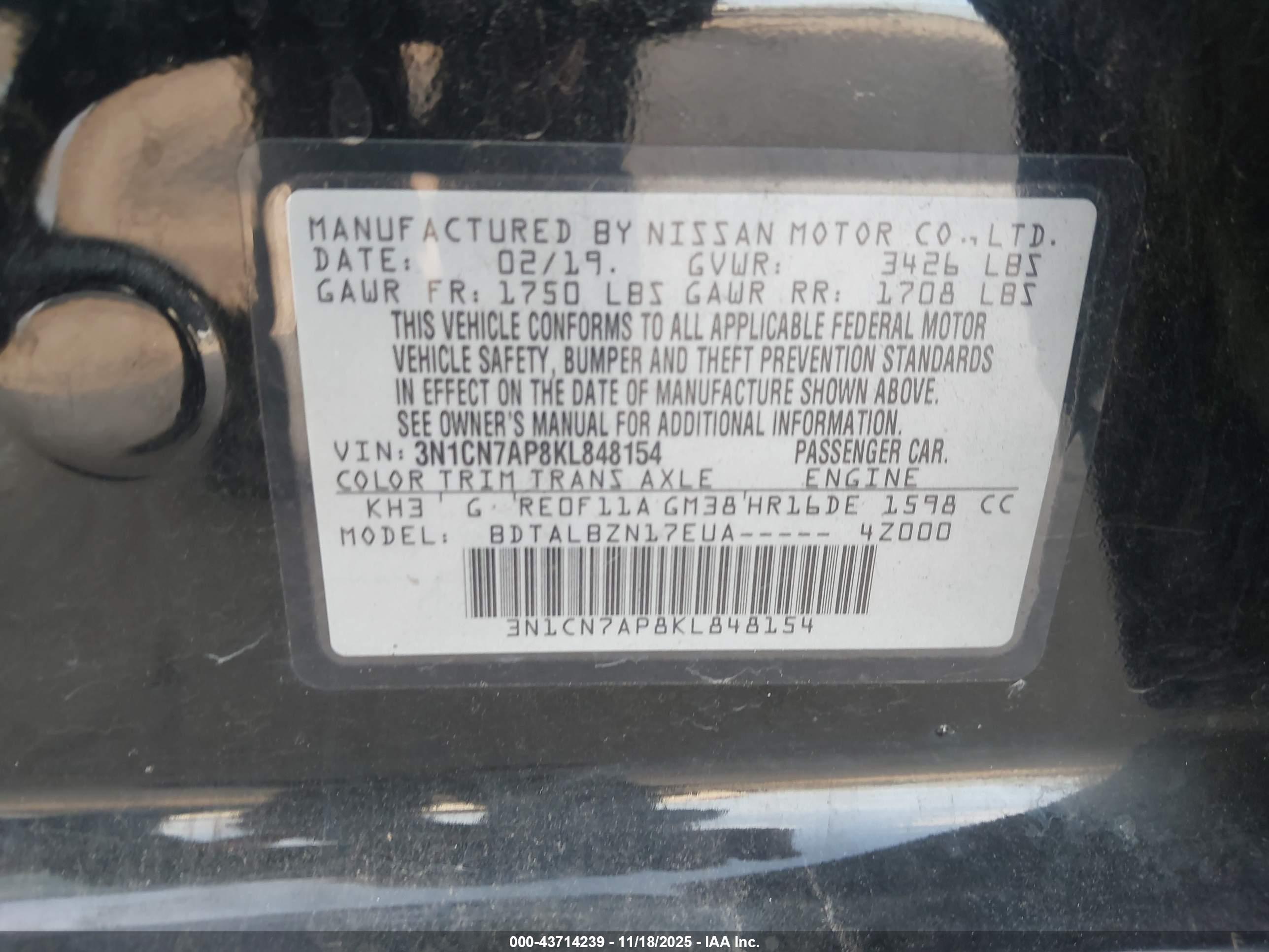 NISSAN VERSA image 9