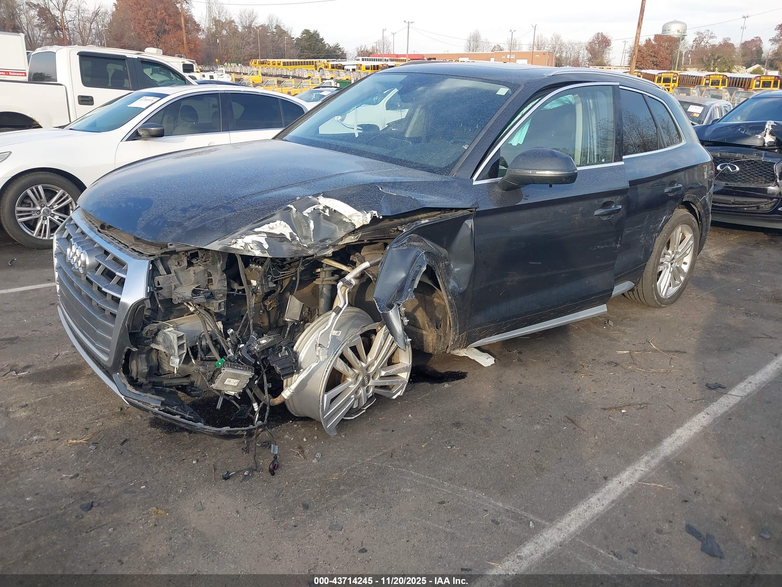 AUDI Q5 image 2