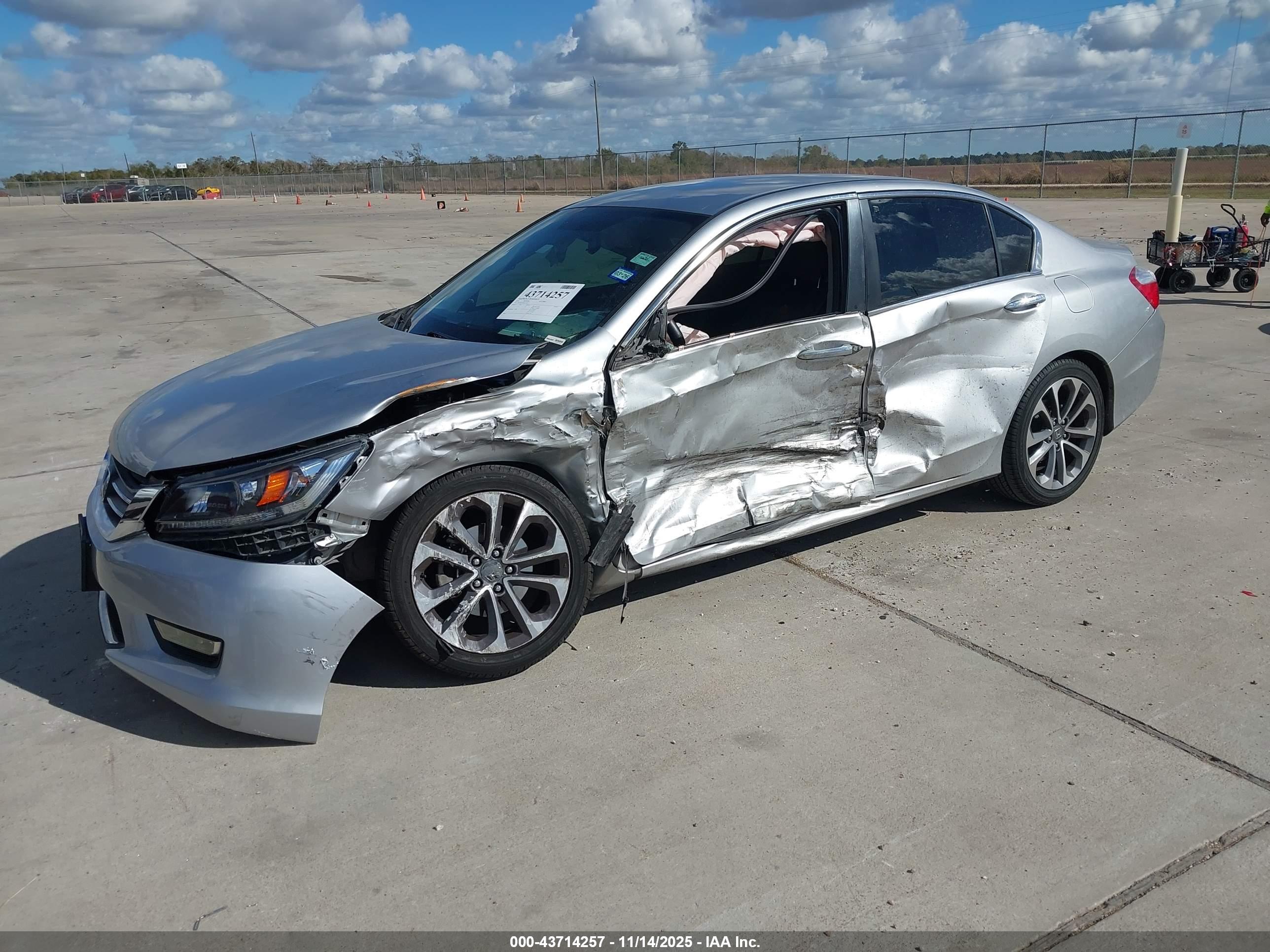 HONDA ACCORD image 2