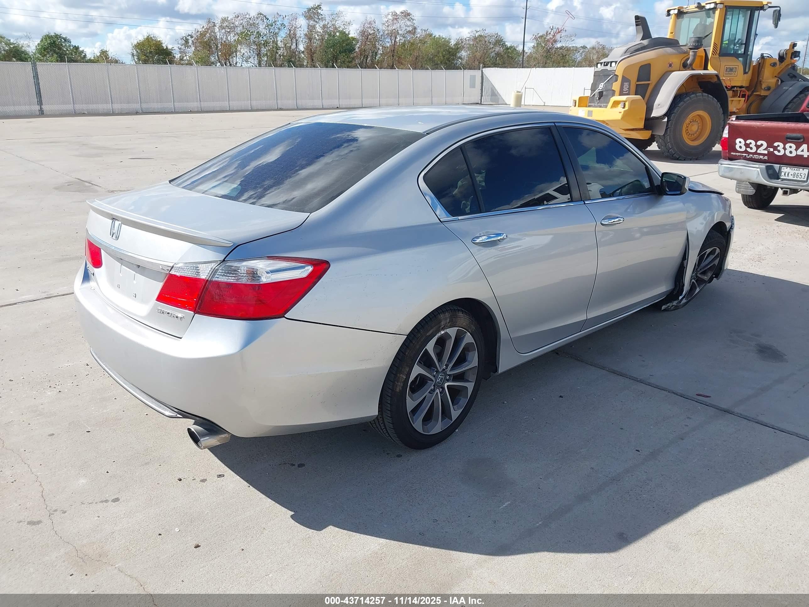 HONDA ACCORD image 4