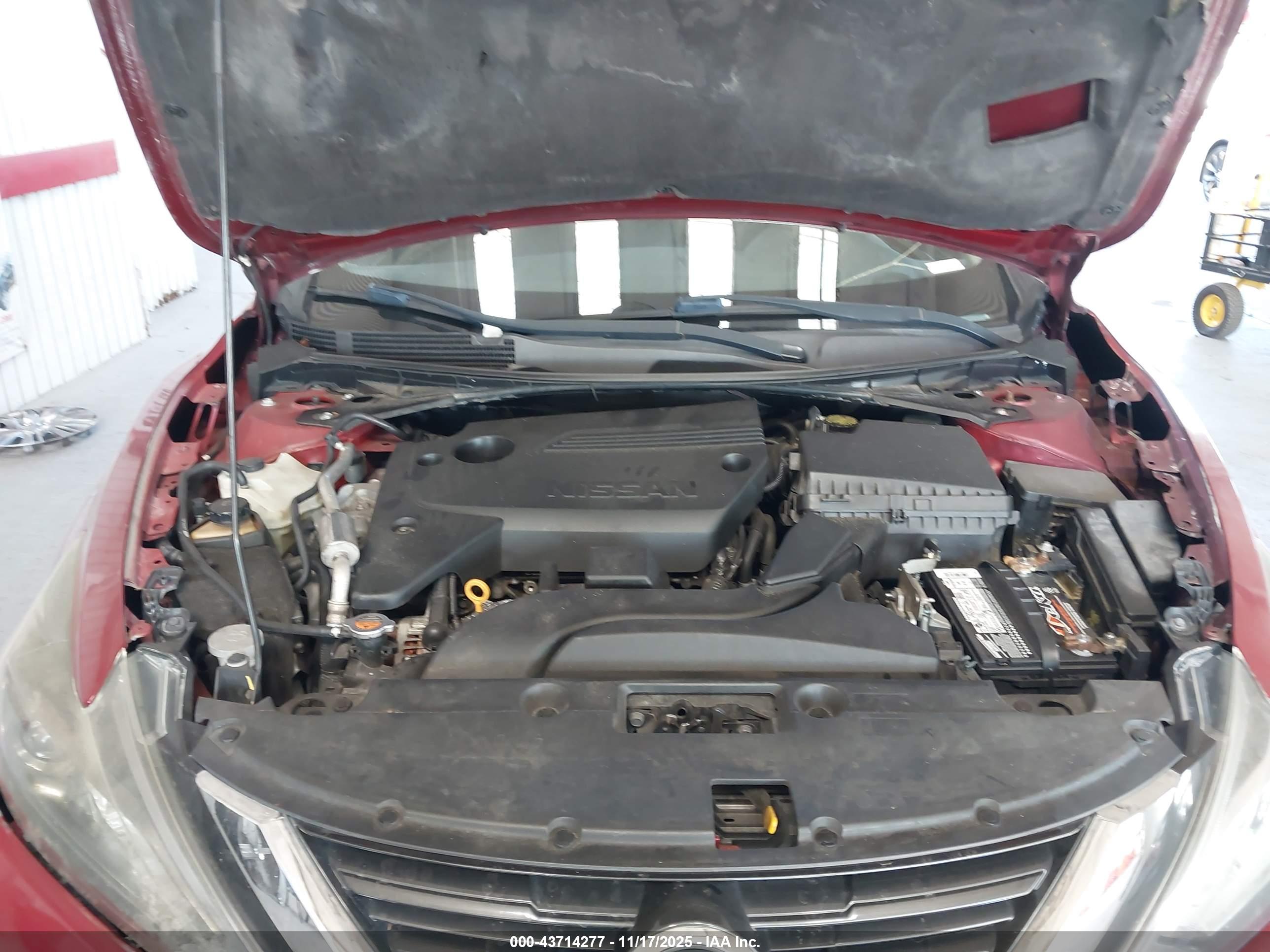 NISSAN ALTIMA image 10