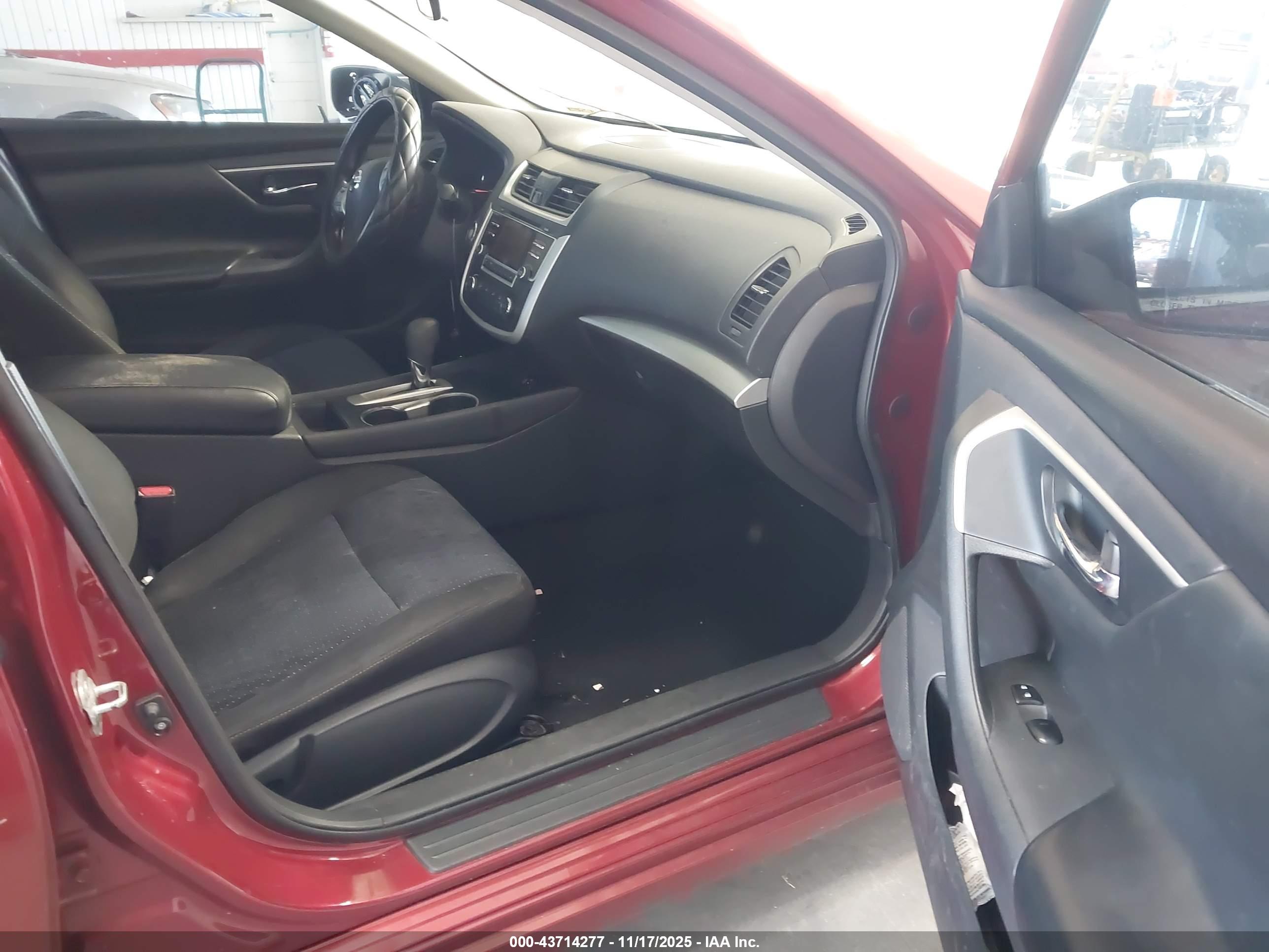 NISSAN ALTIMA image 5