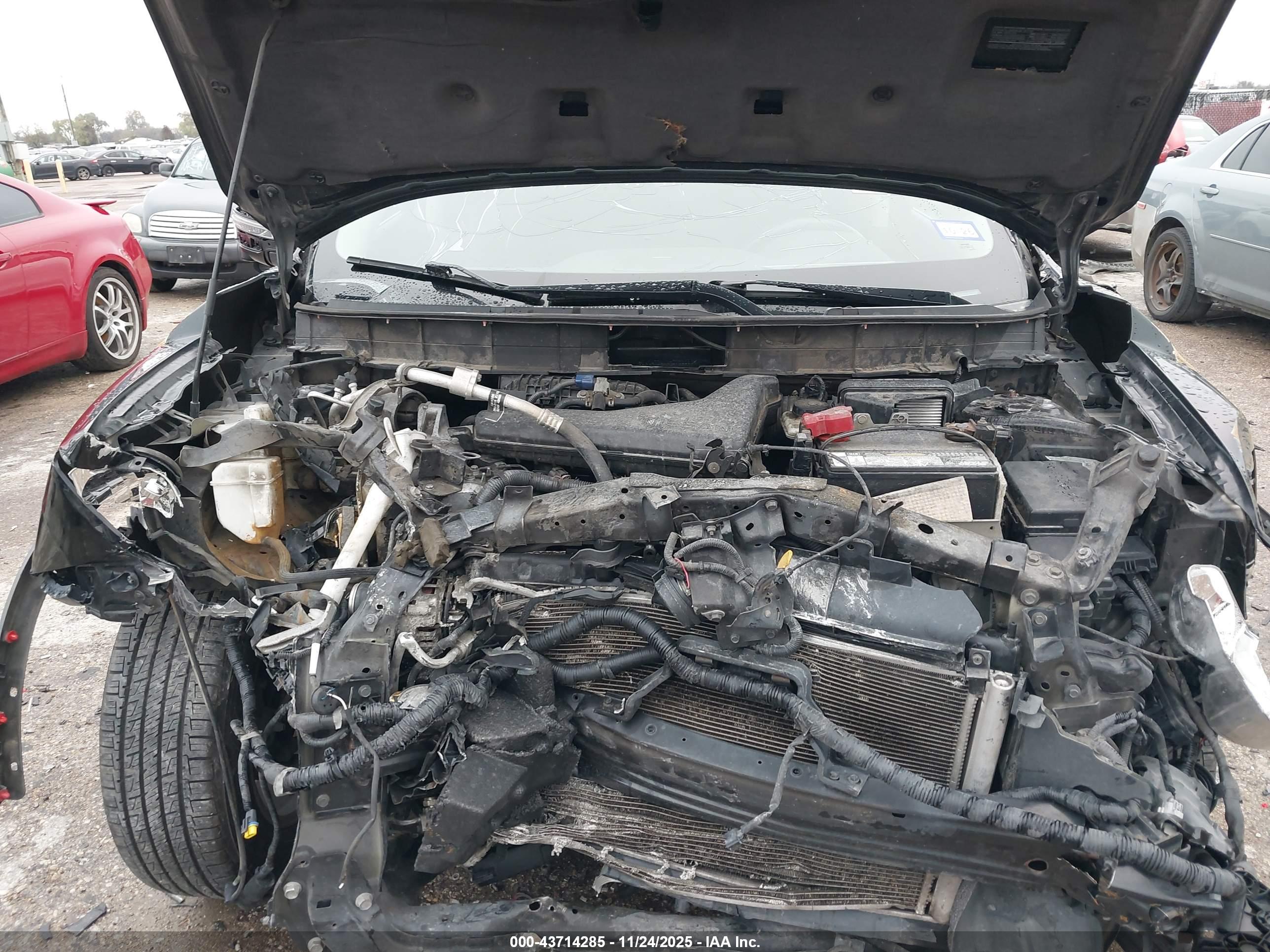 NISSAN ROGUE image 10