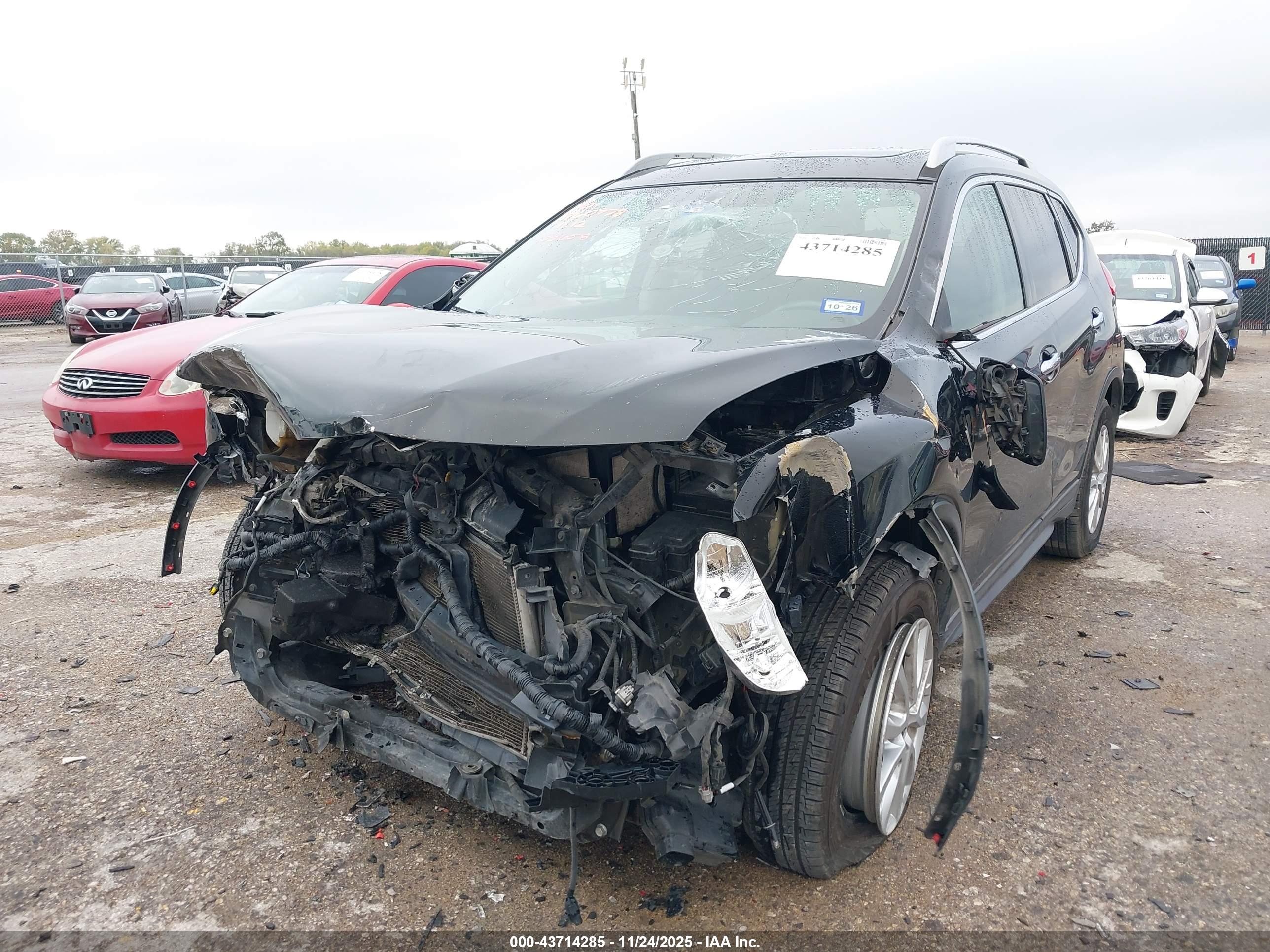 NISSAN ROGUE image 2