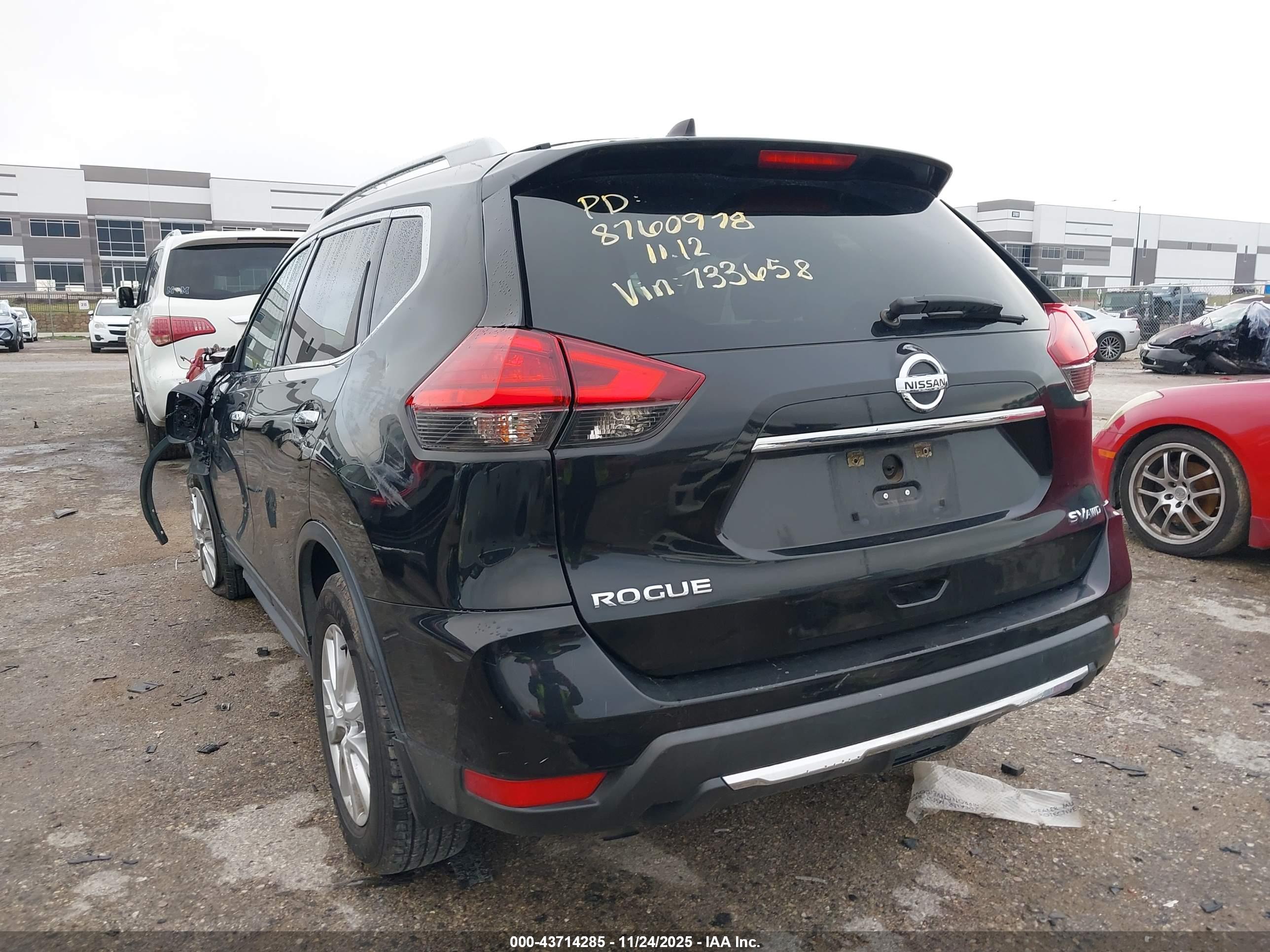 NISSAN ROGUE image 3
