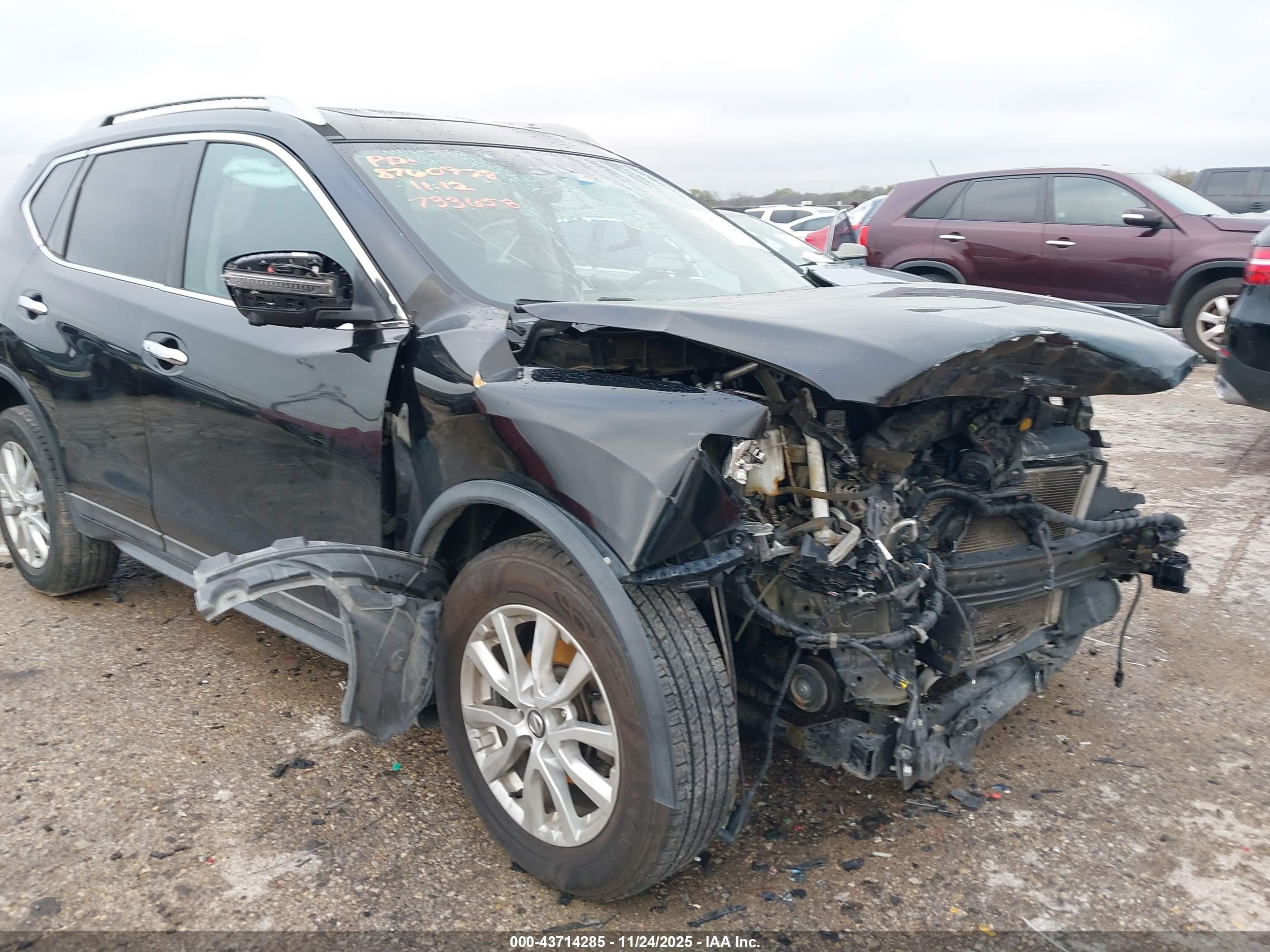 NISSAN ROGUE image 6