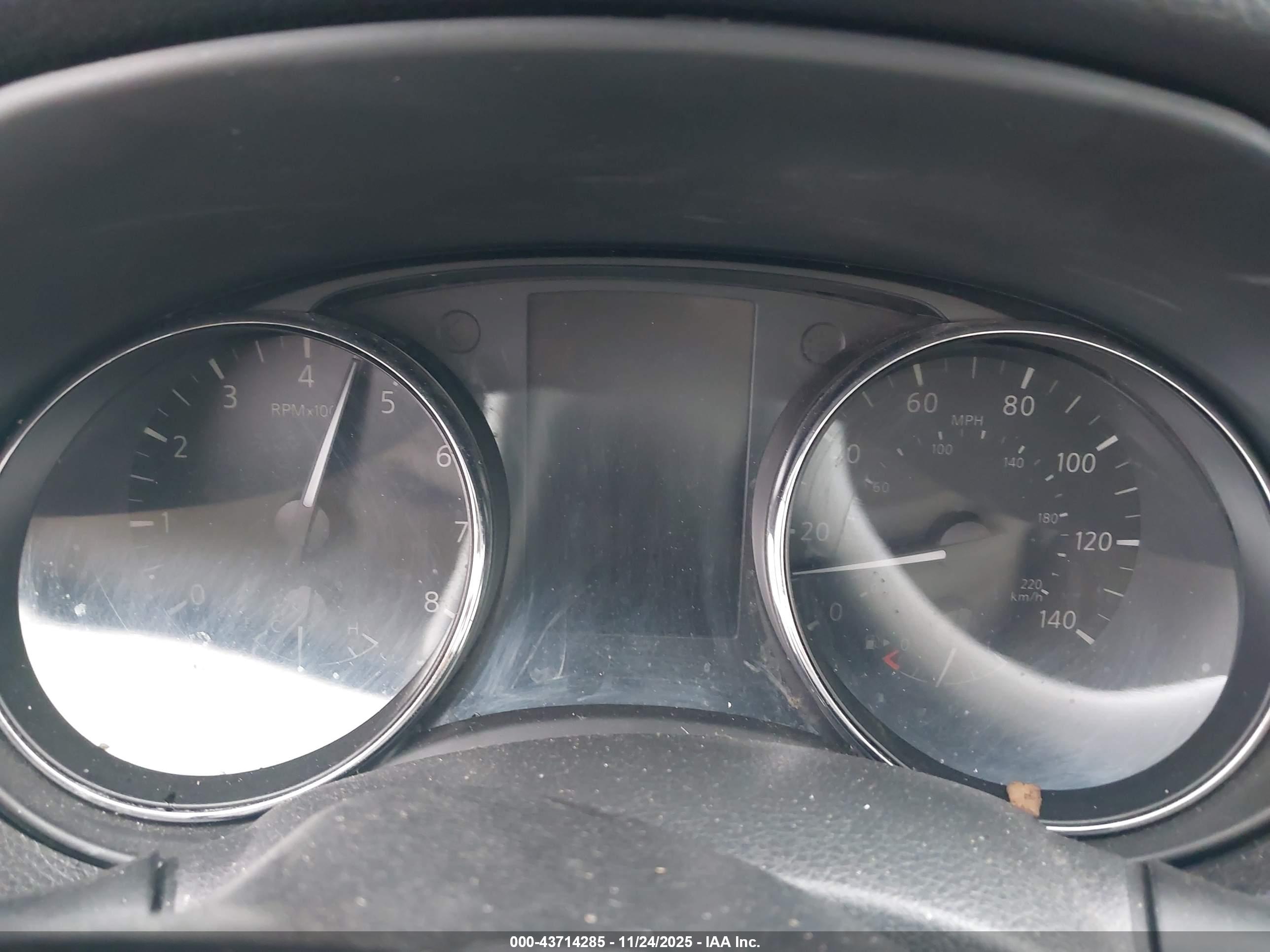 NISSAN ROGUE image 7