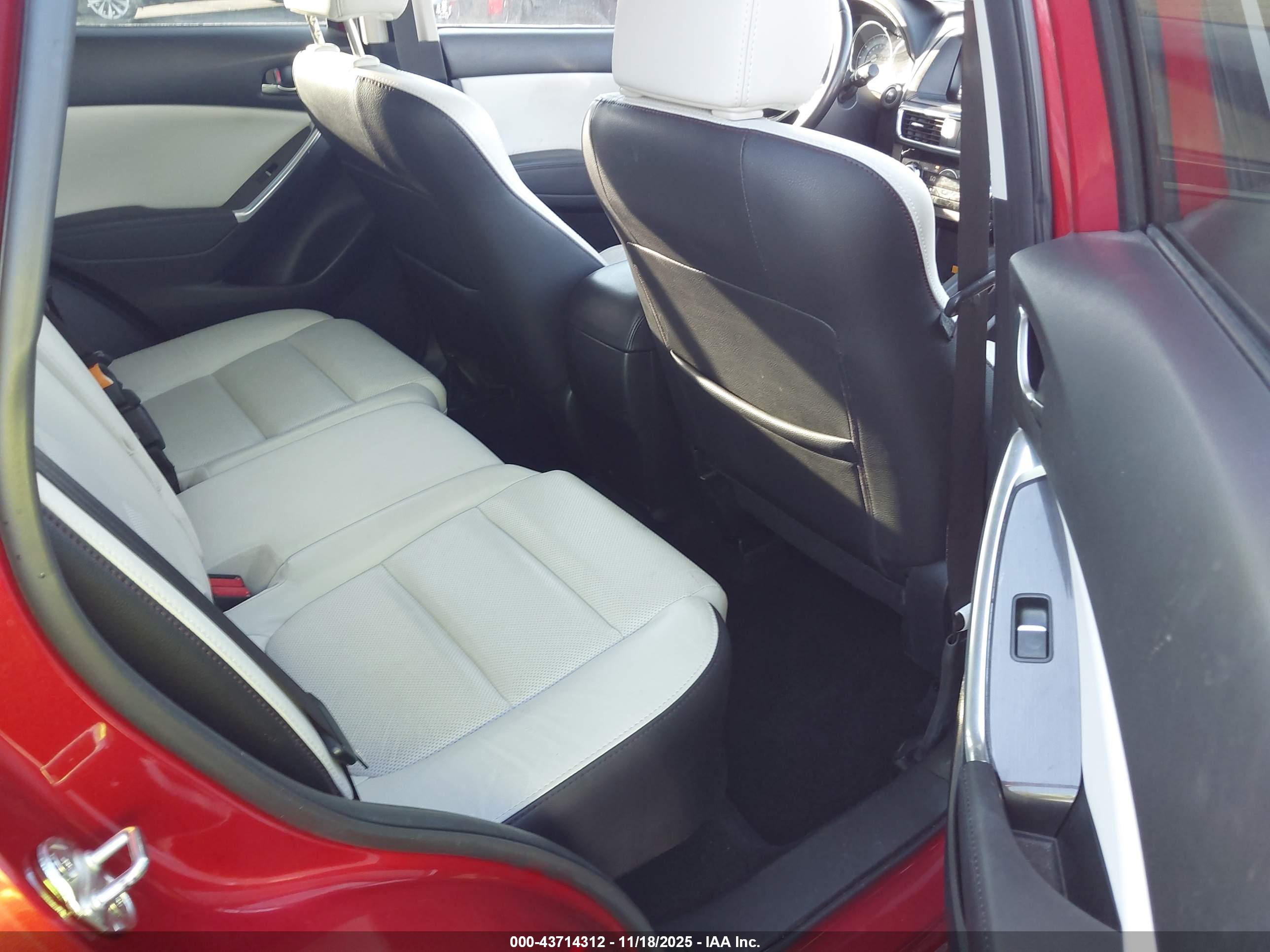 MAZDA CX-5 image 8