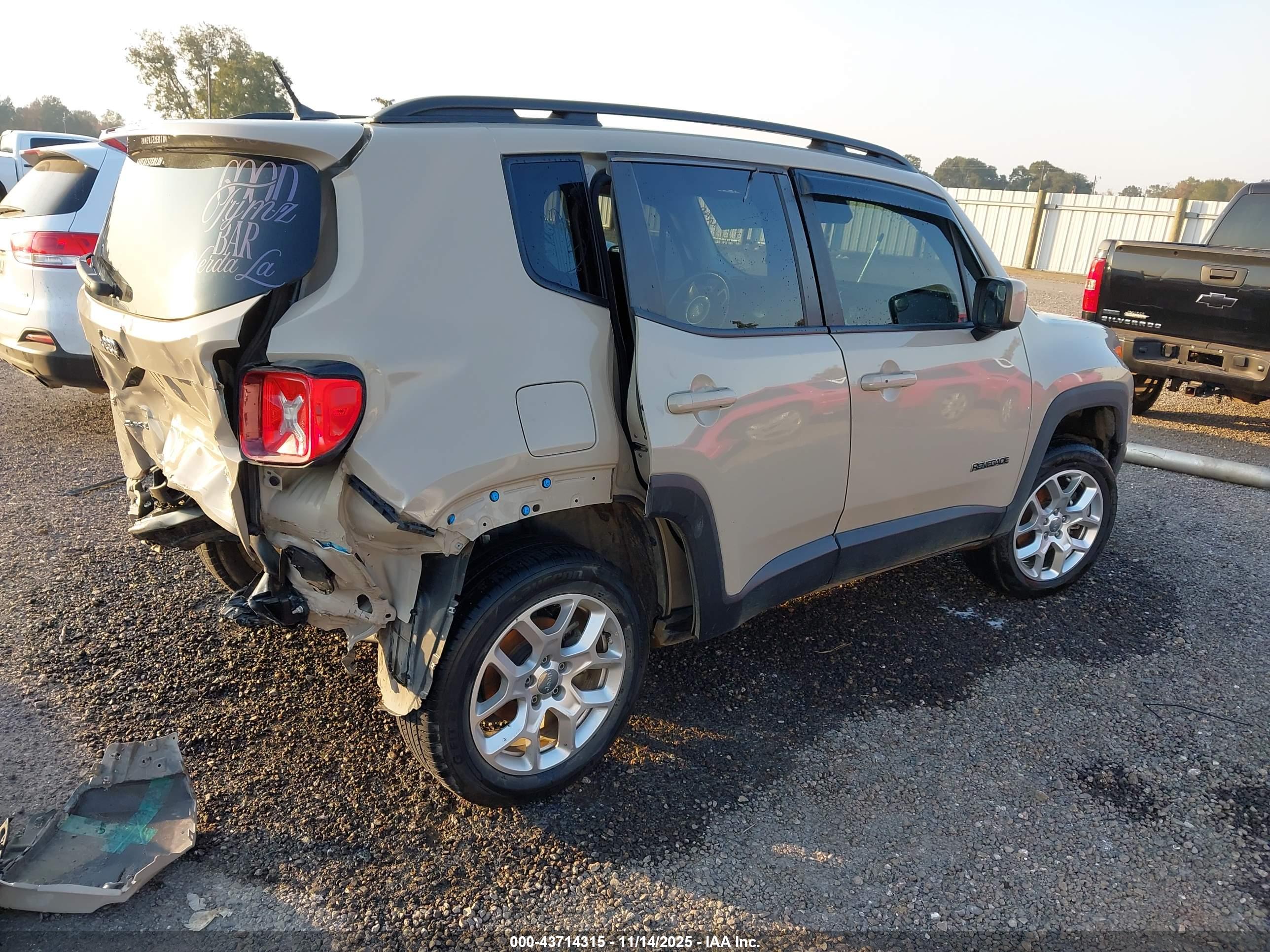 JEEP RENEGADE image 4
