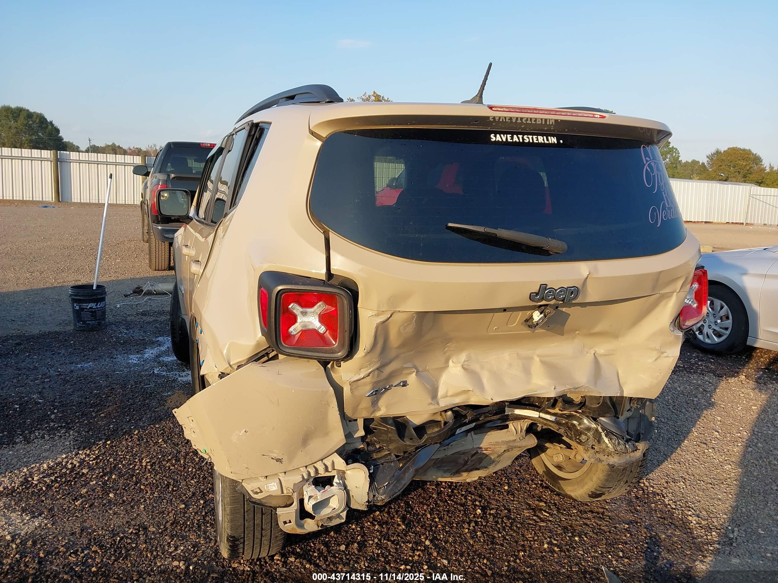 JEEP RENEGADE image 6