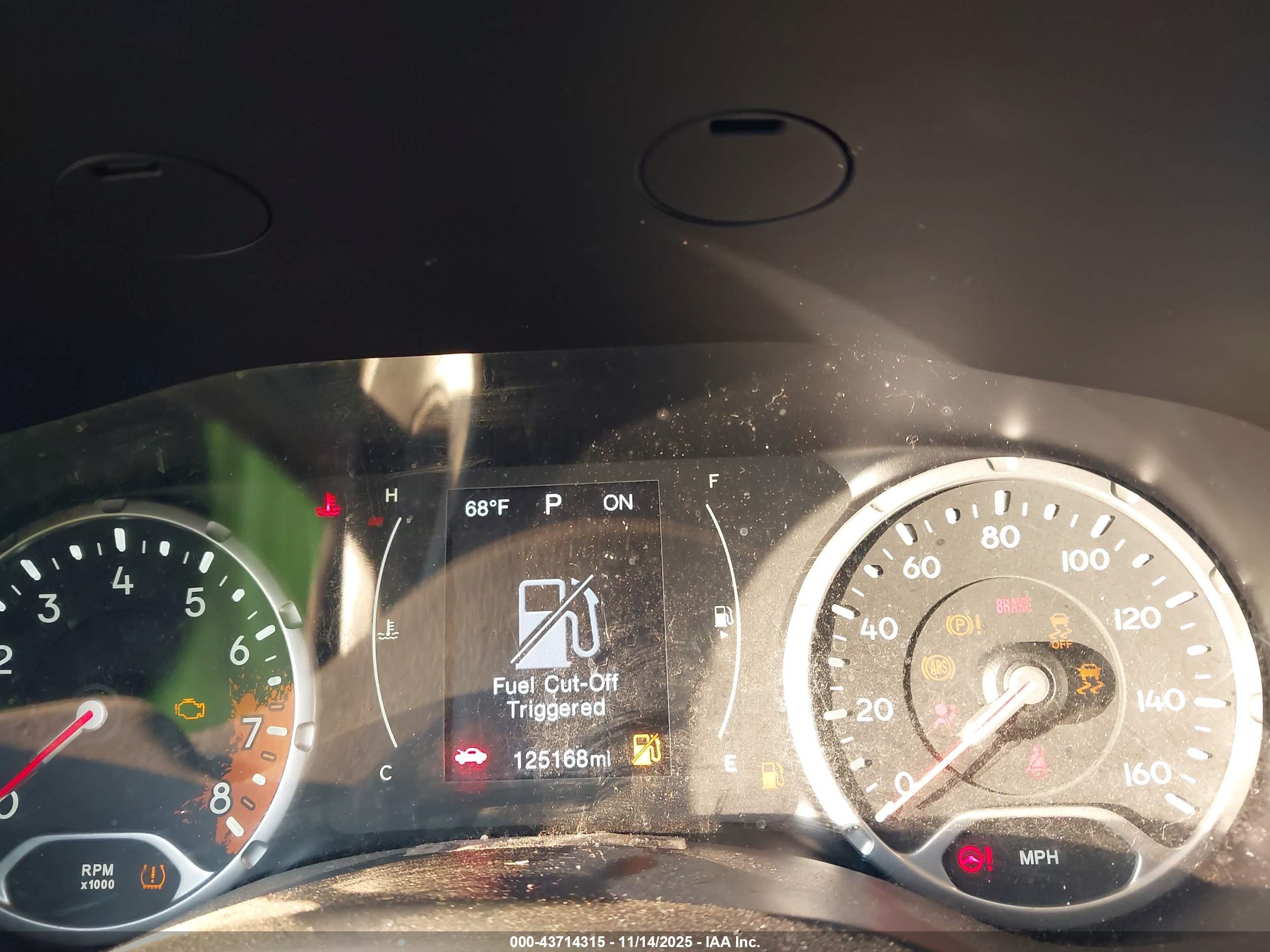 JEEP RENEGADE image 7