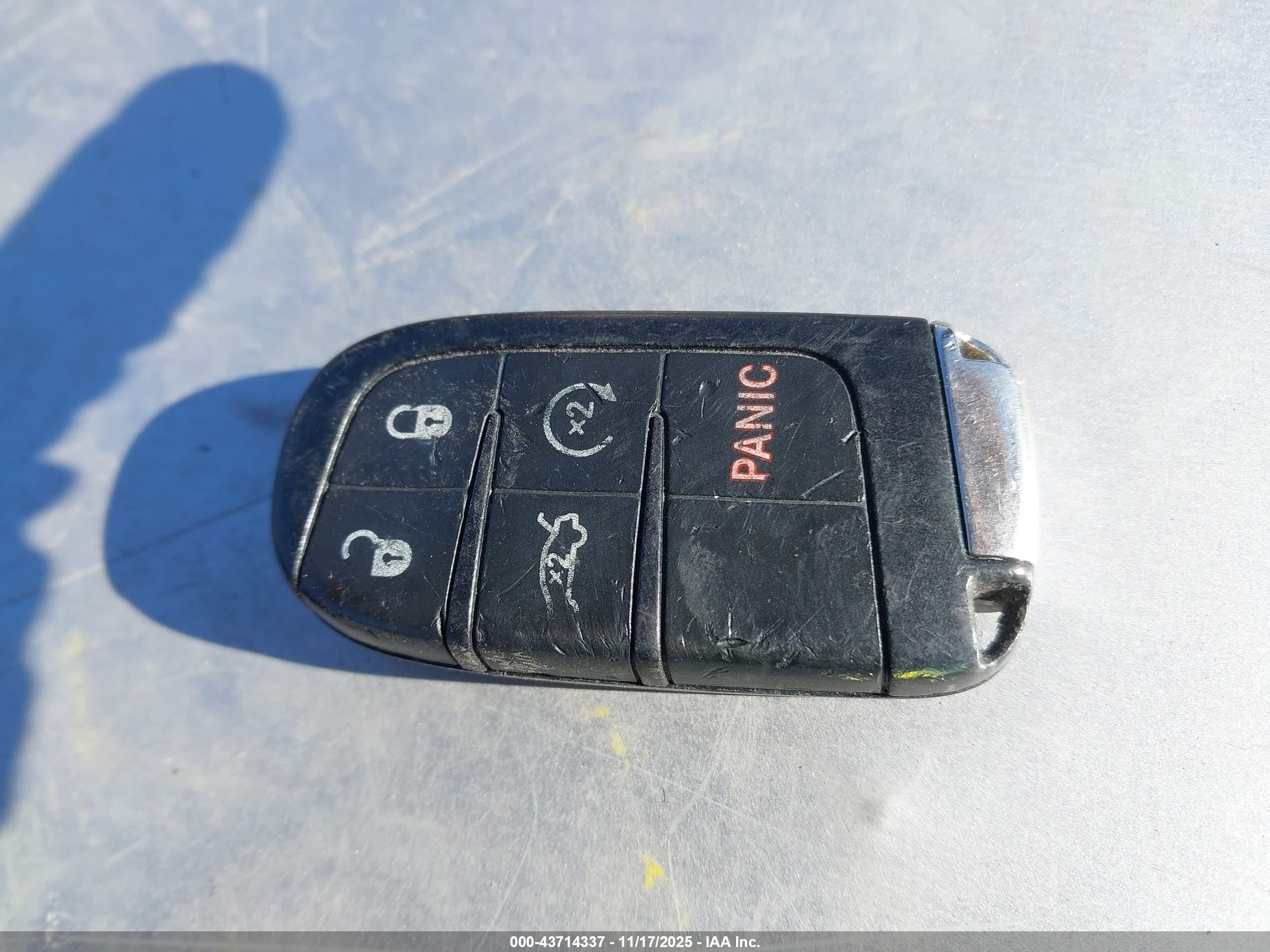 CHRYSLER 300 image 11