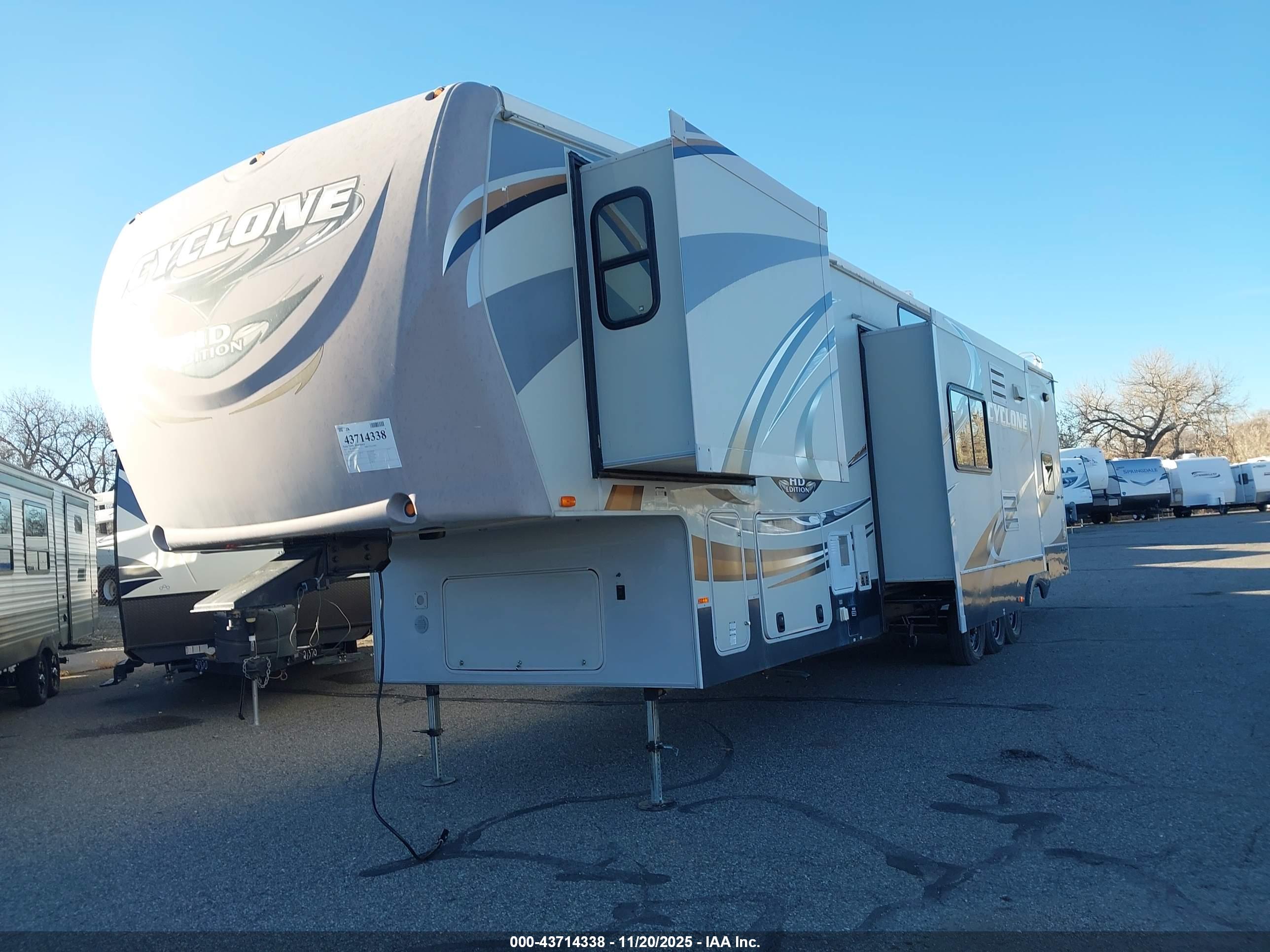 HEARTLAND 3800 image 2