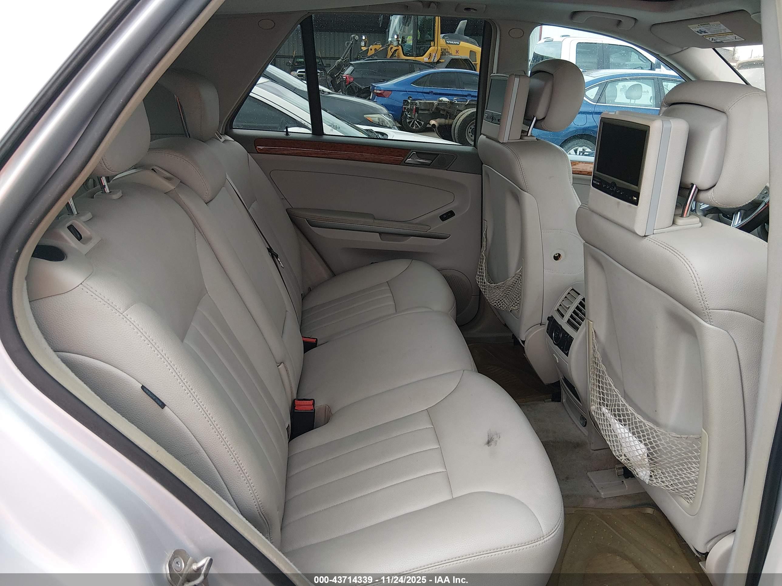 MERCEDES-BENZ ML image 8