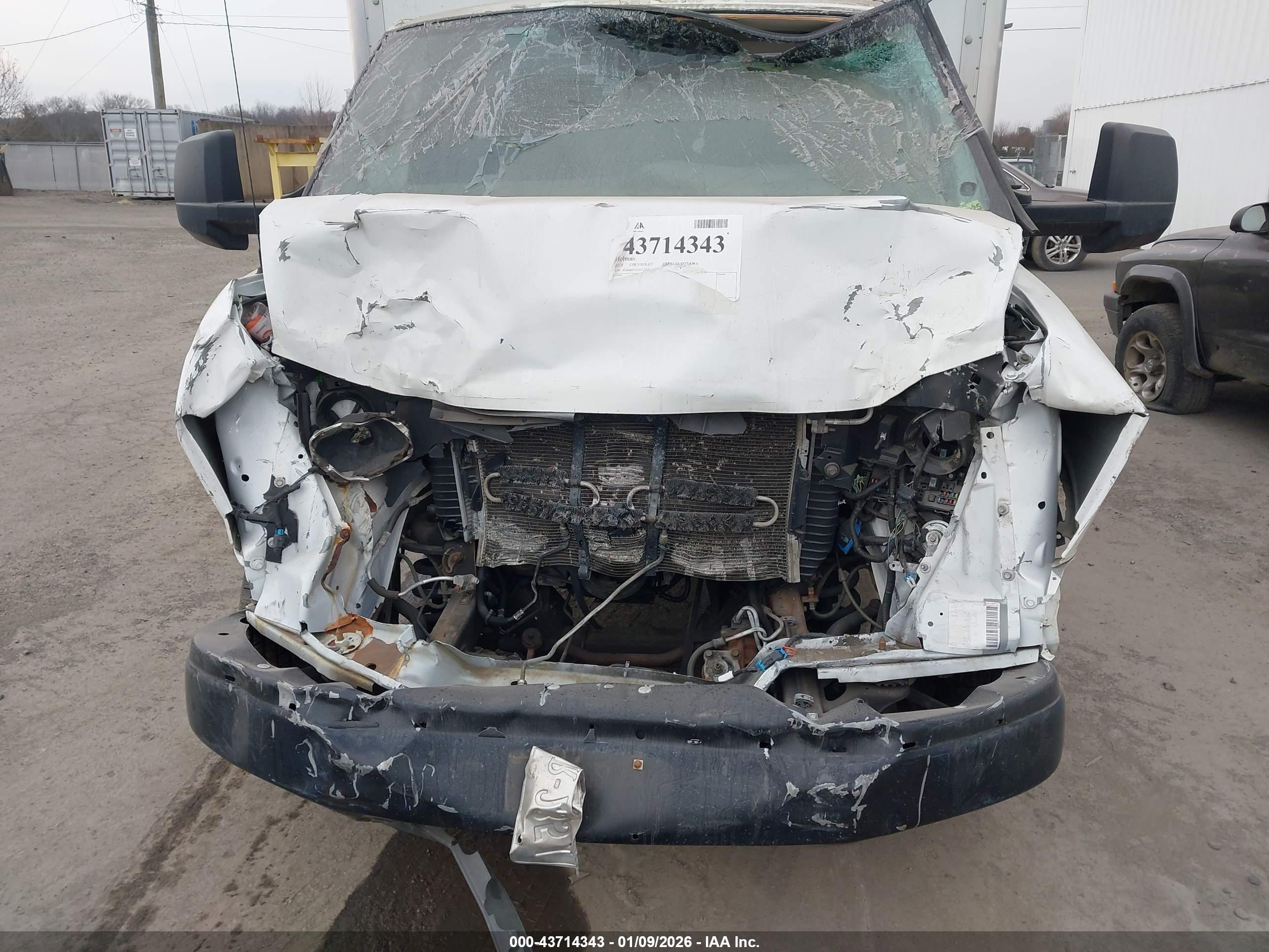 CHEVROLET EXPRESS image 10