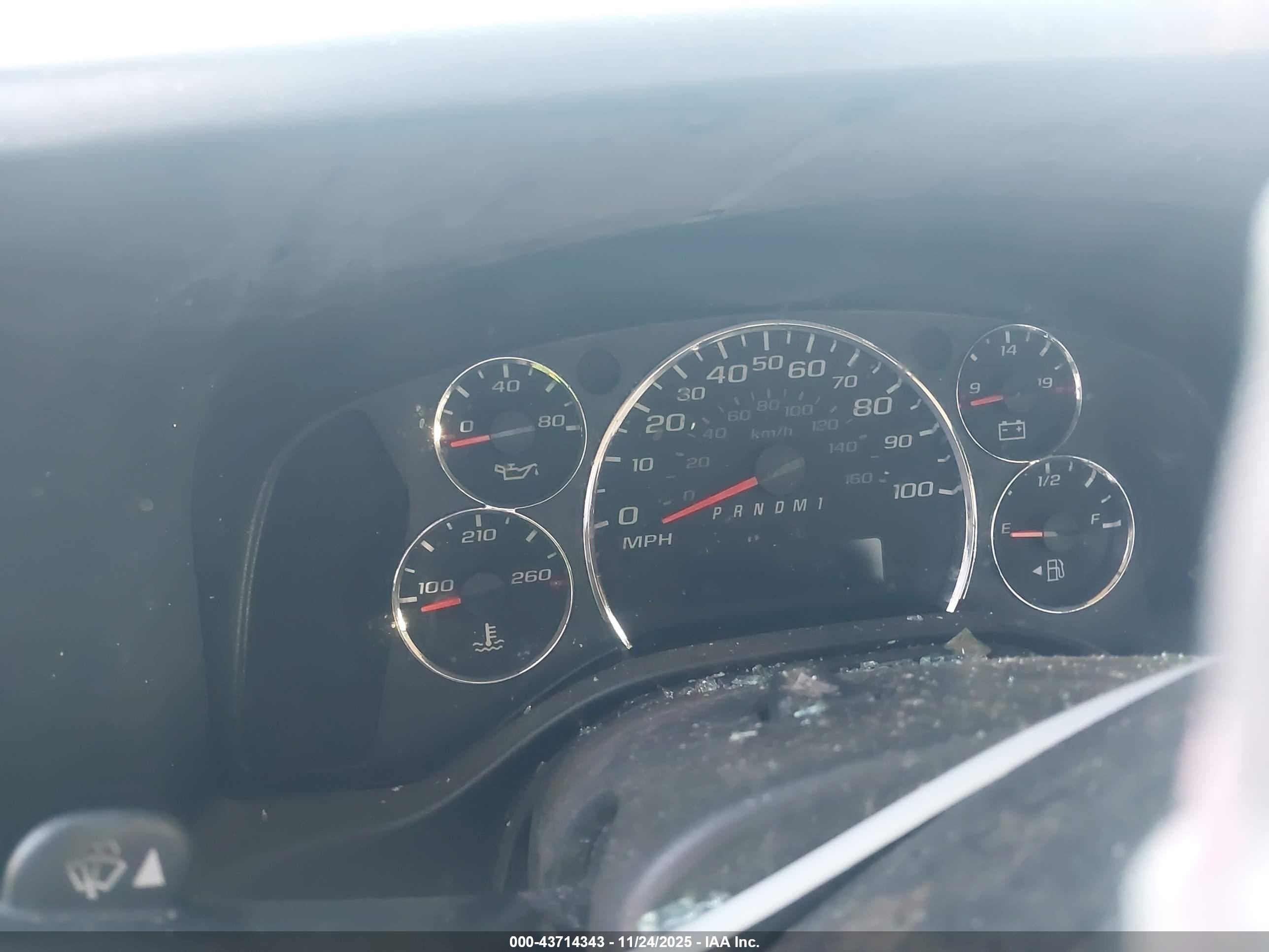 CHEVROLET EXPRESS image 6