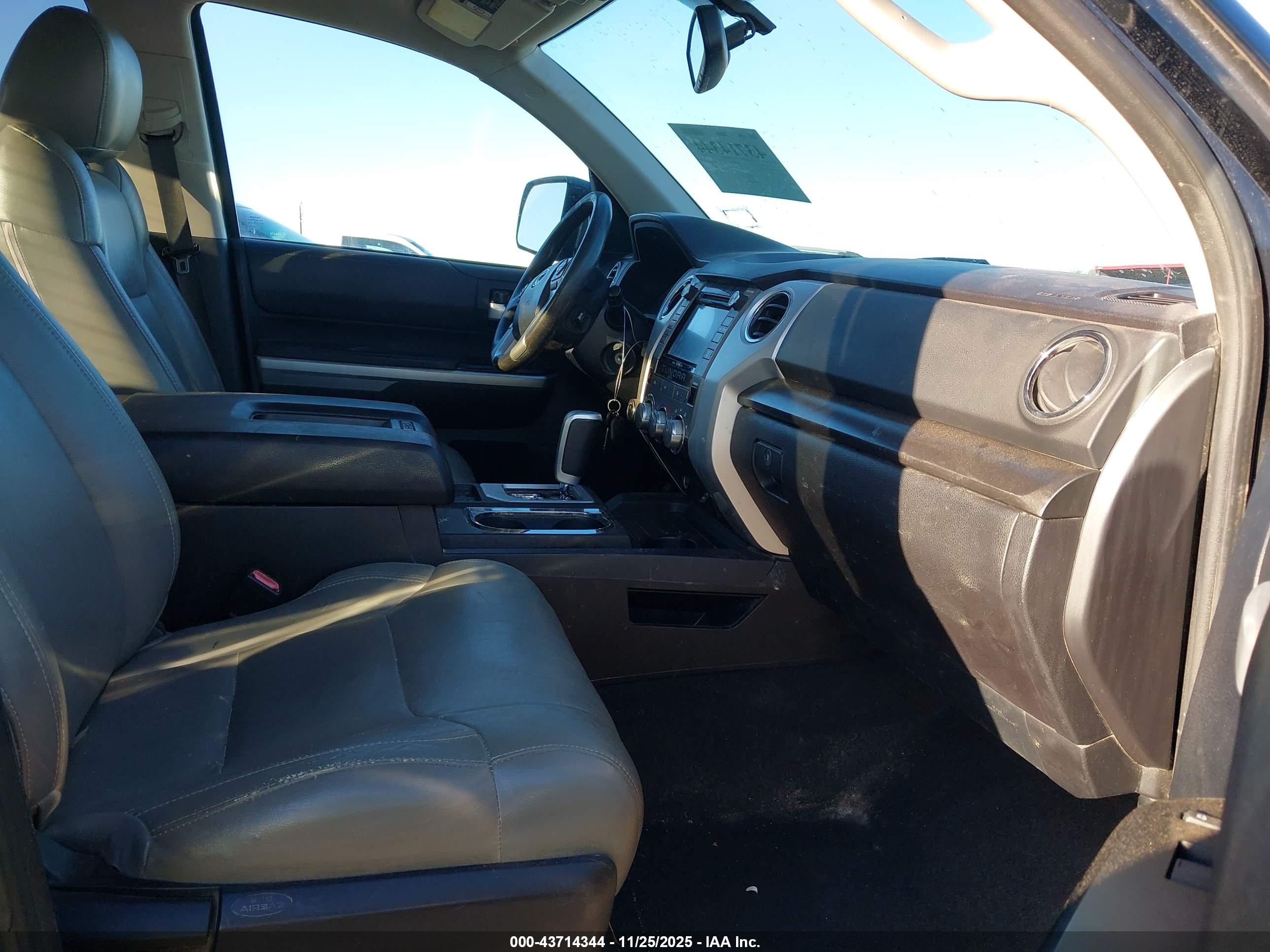 TOYOTA TUNDRA image 5