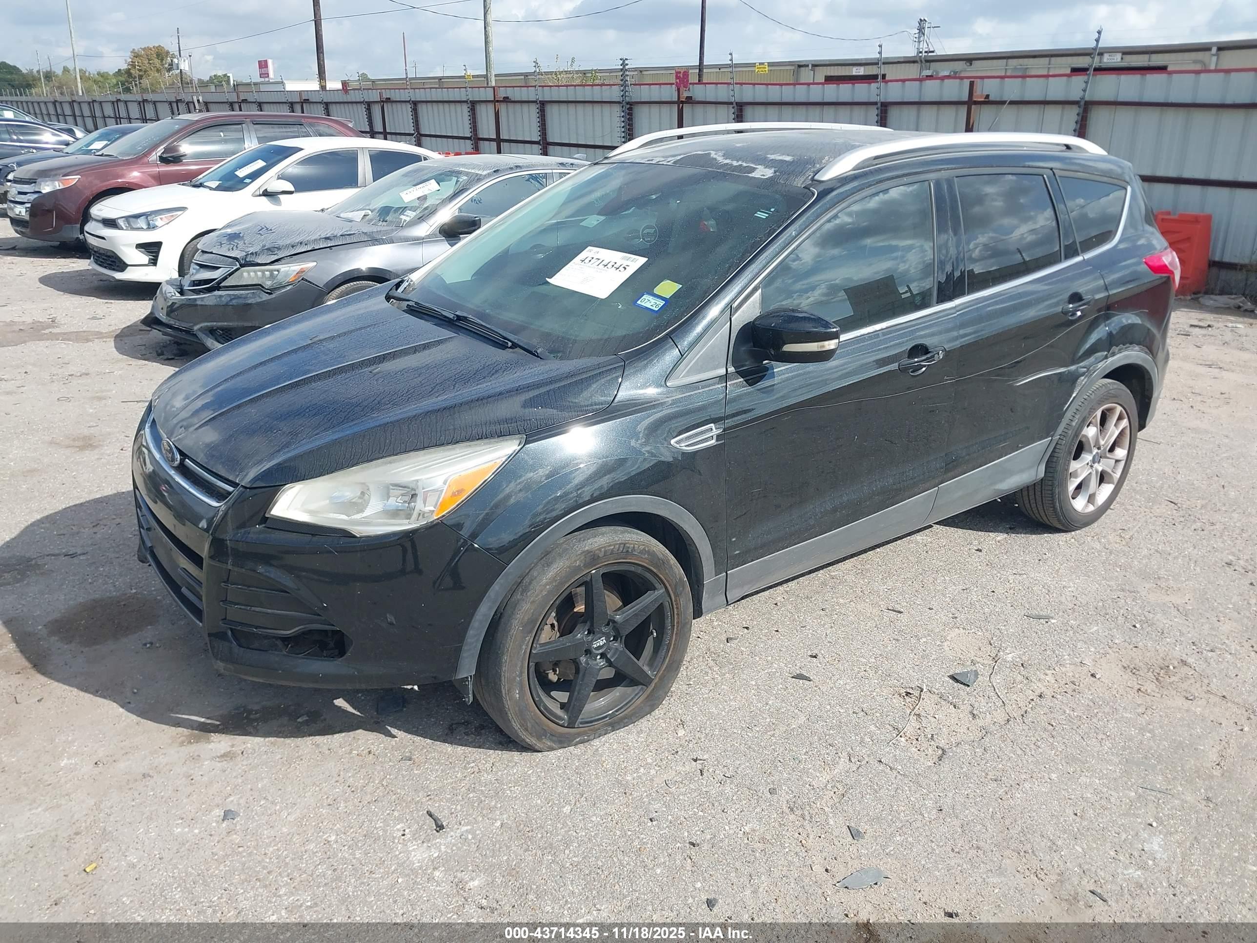 FORD ESCAPE image 2