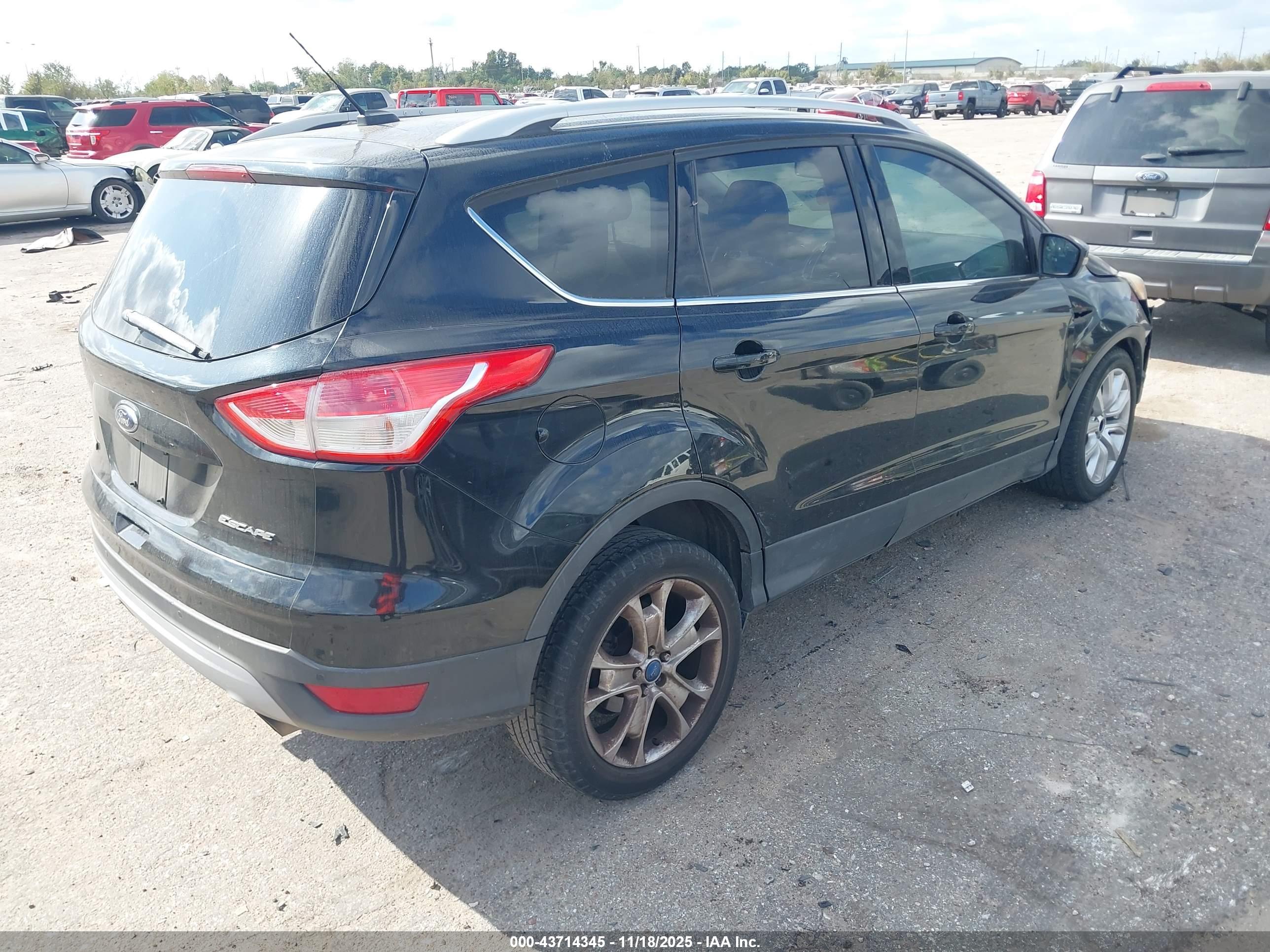 FORD ESCAPE image 4