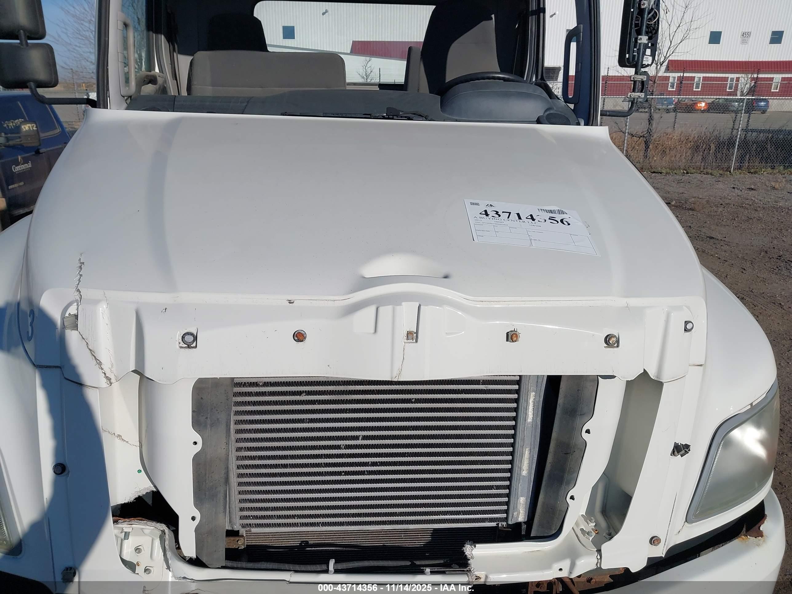 HINO 258/268 image 10