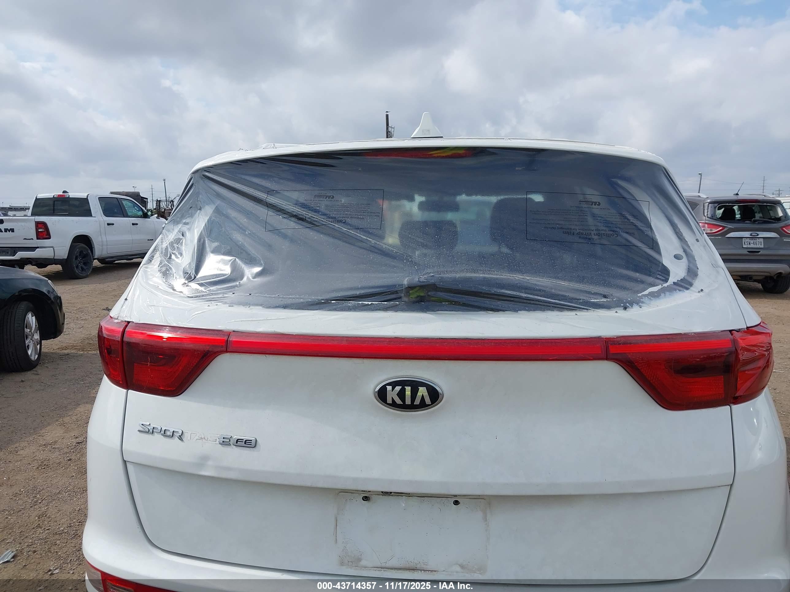 KIA SPORTAGE image 6