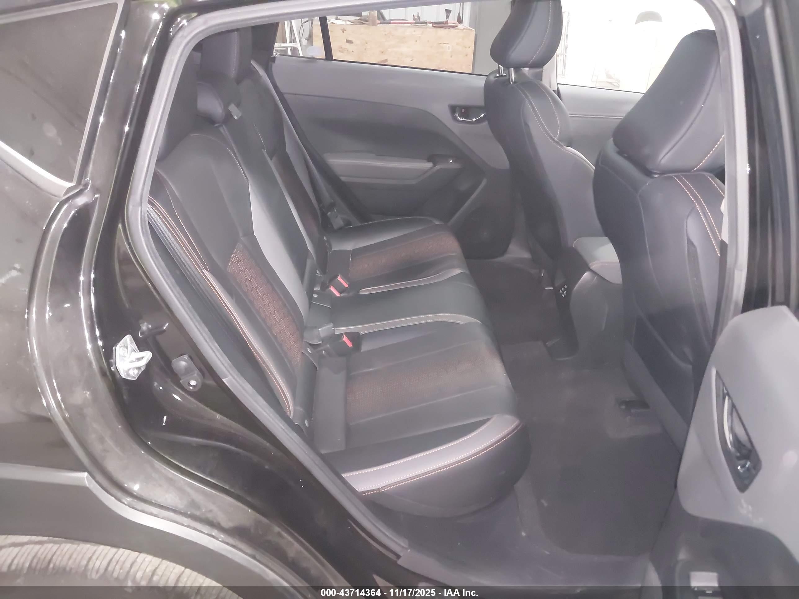 SUBARU CROSSTREK image 8