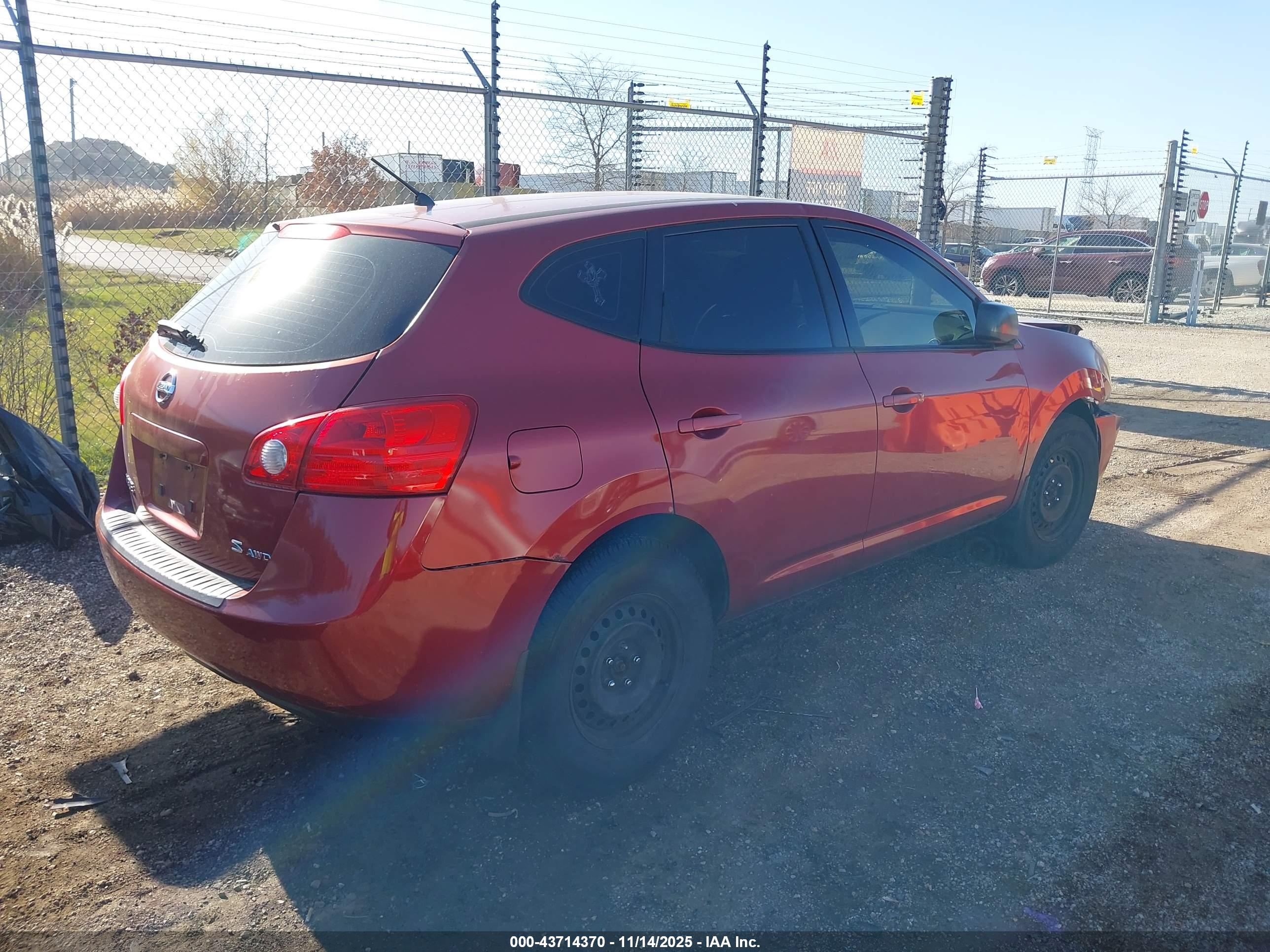 NISSAN ROGUE image 4