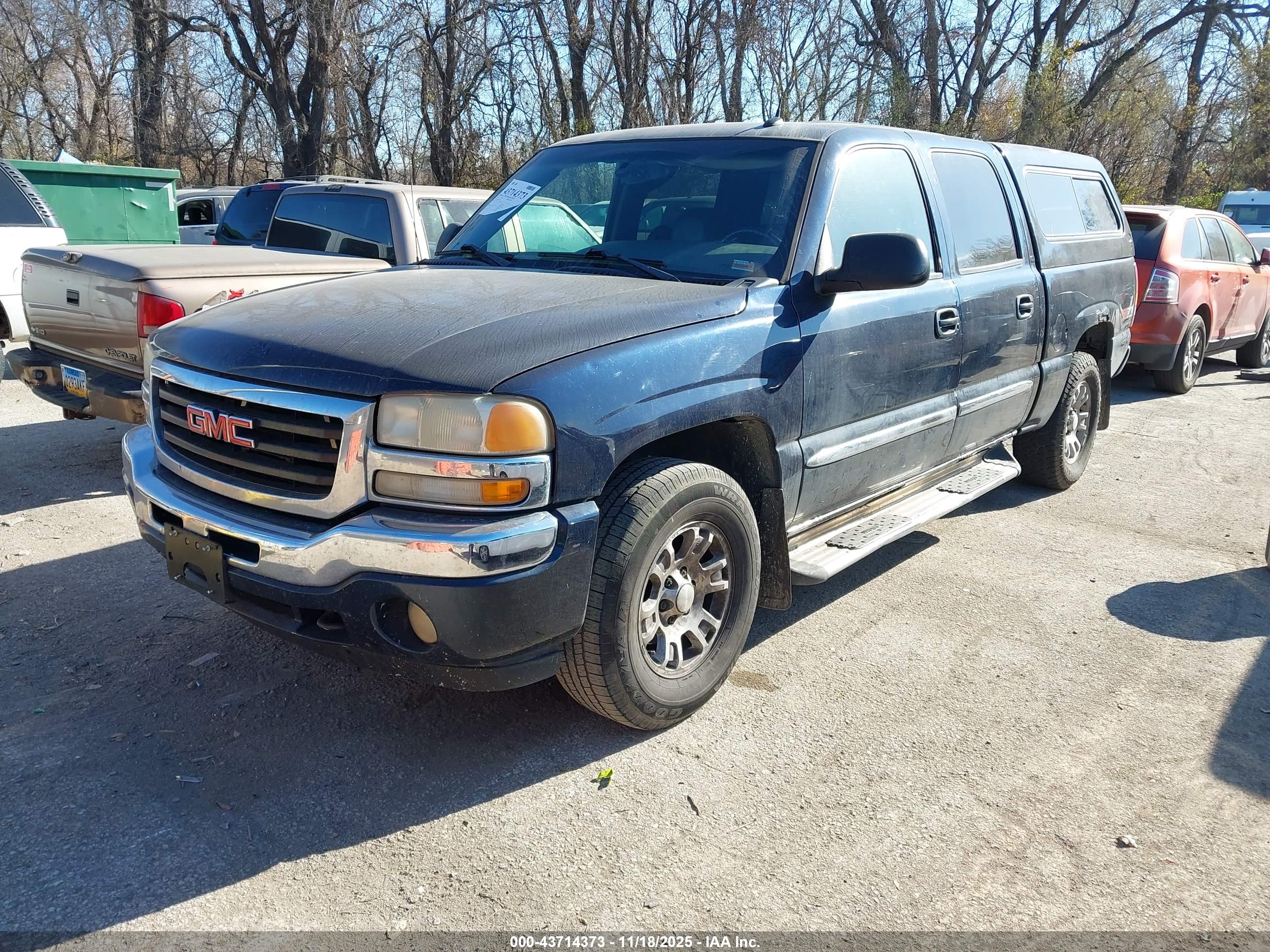 GMC SIERRA image 2