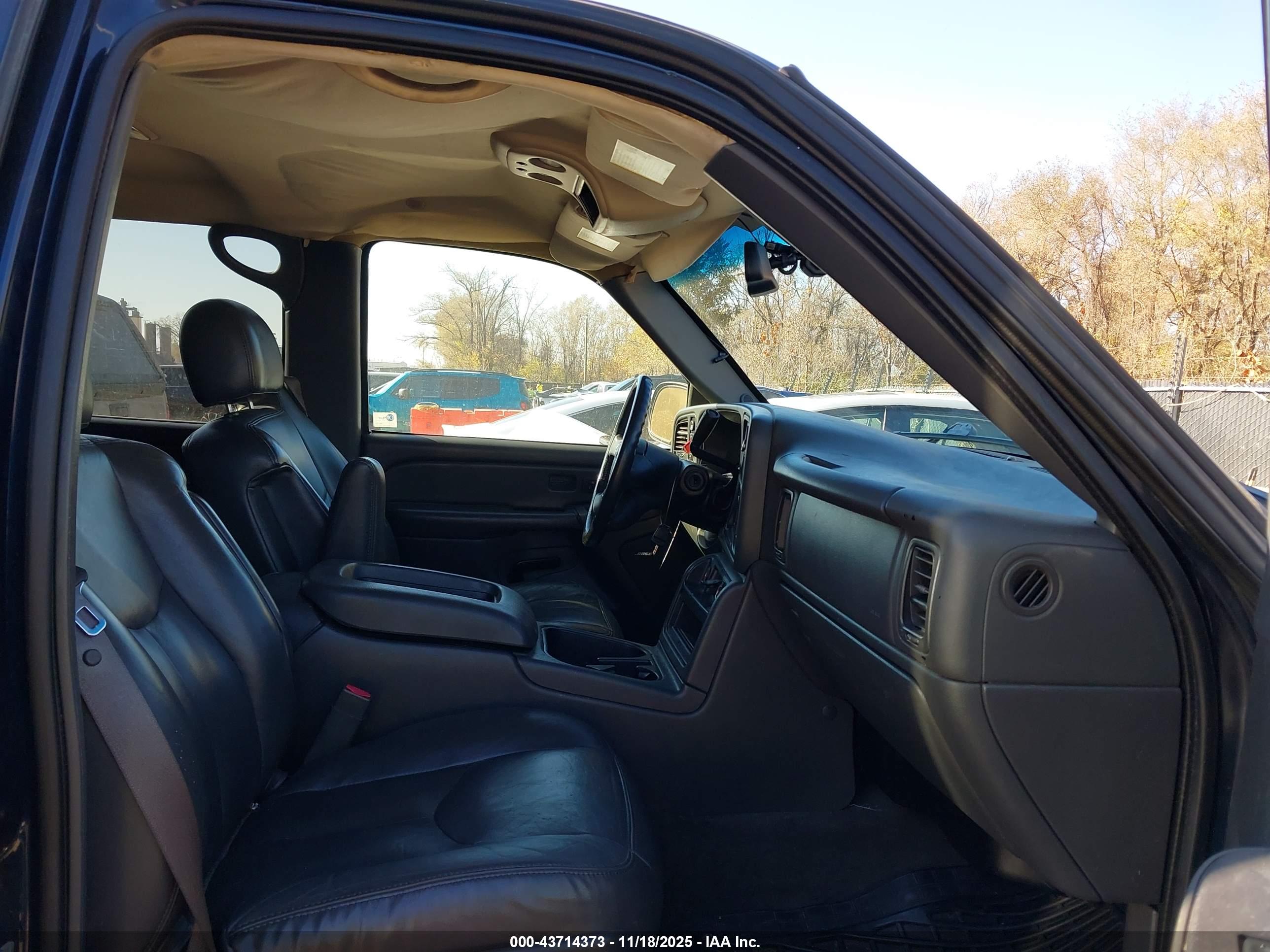 GMC SIERRA image 5
