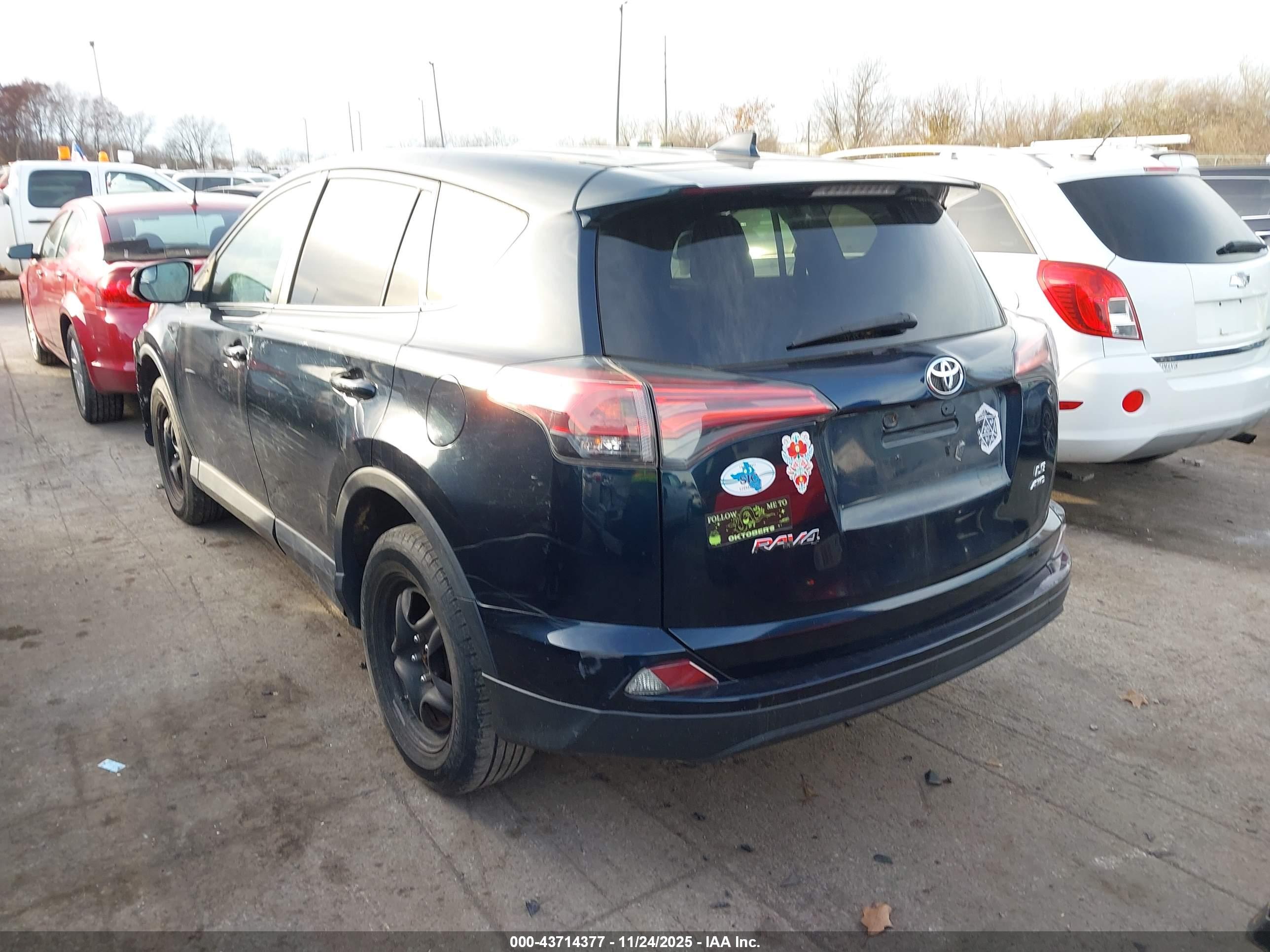 TOYOTA RAV4 image 3
