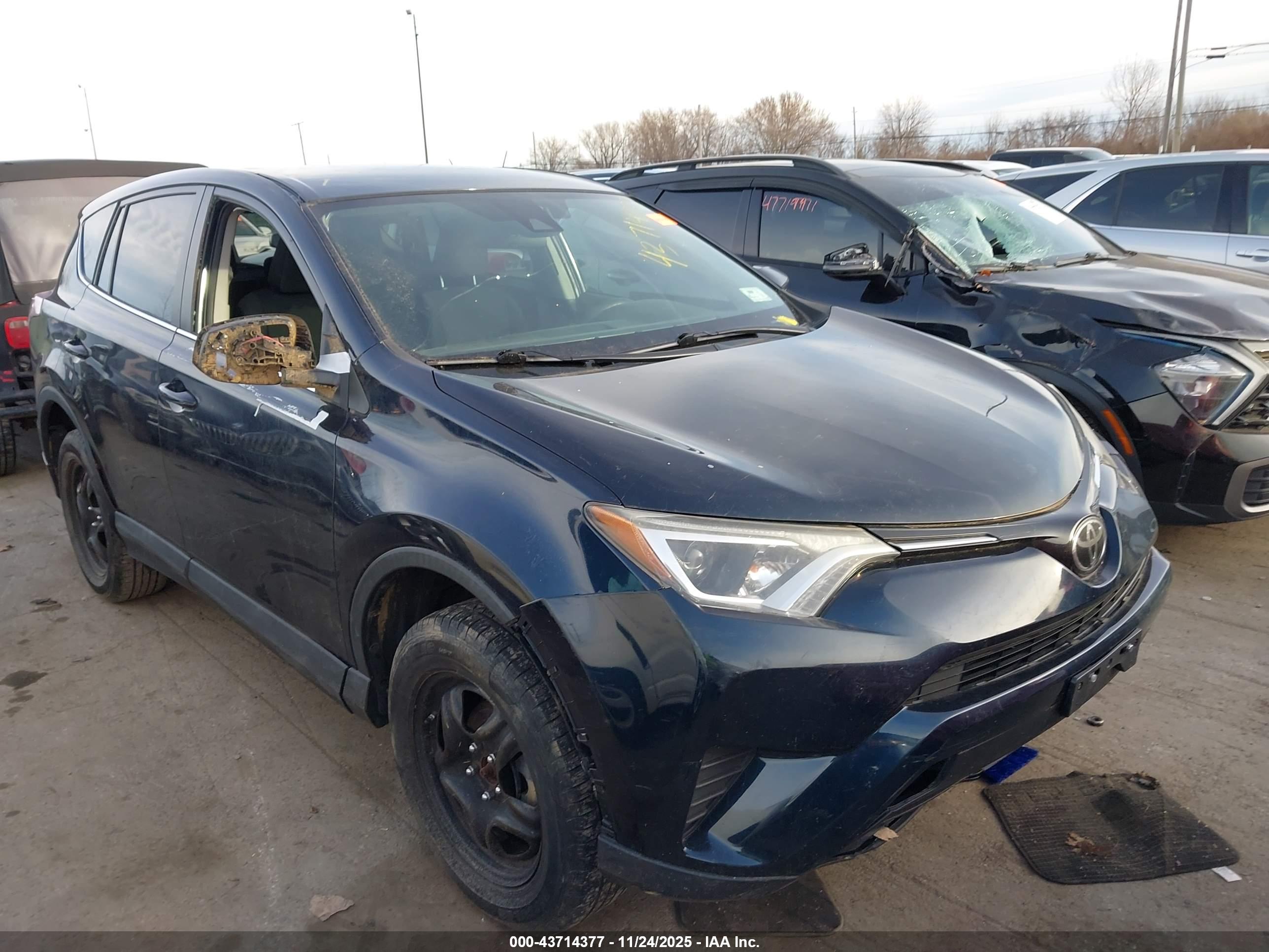 TOYOTA RAV4 image 6