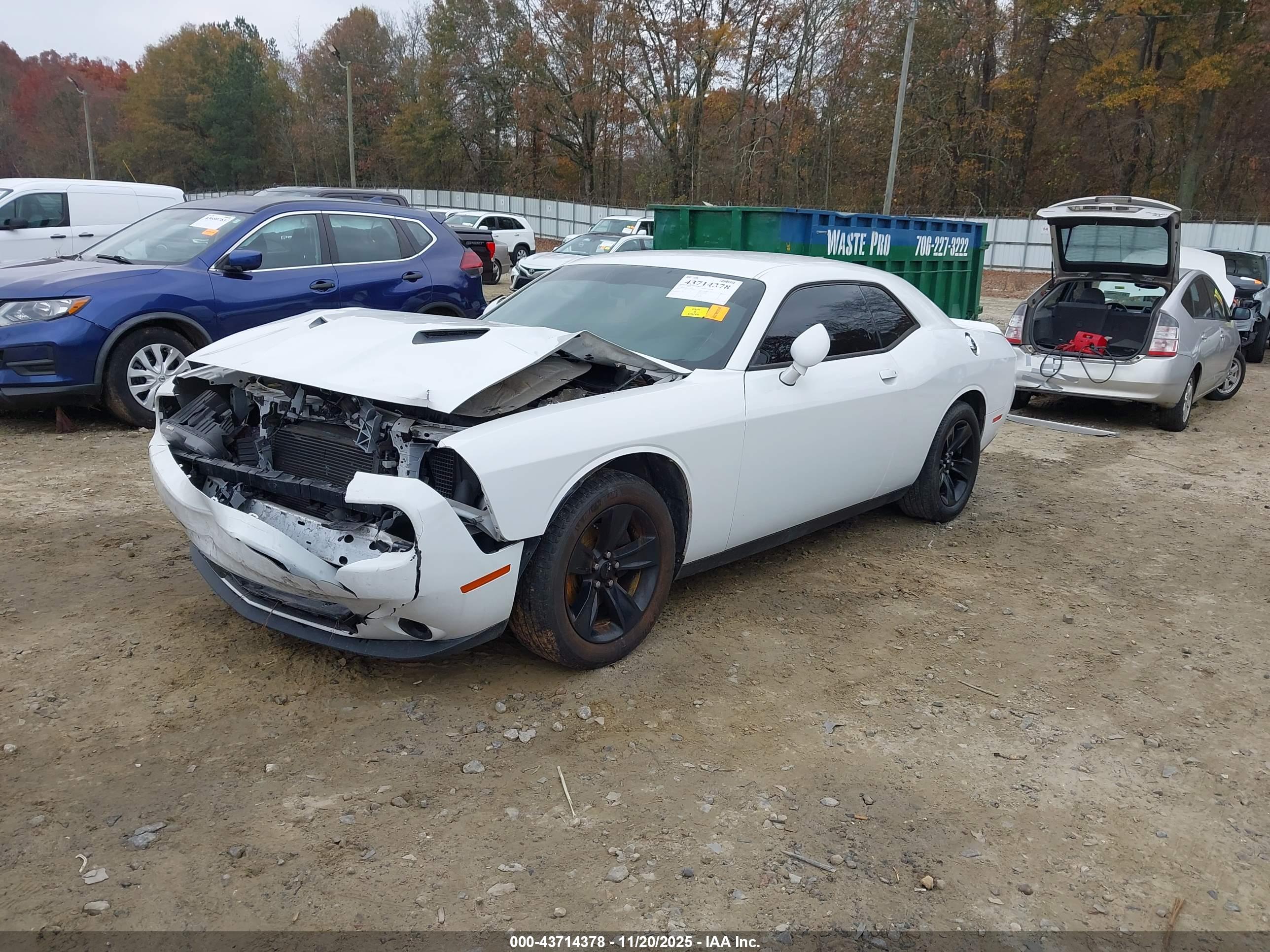 DODGE CHALLENGER image 2