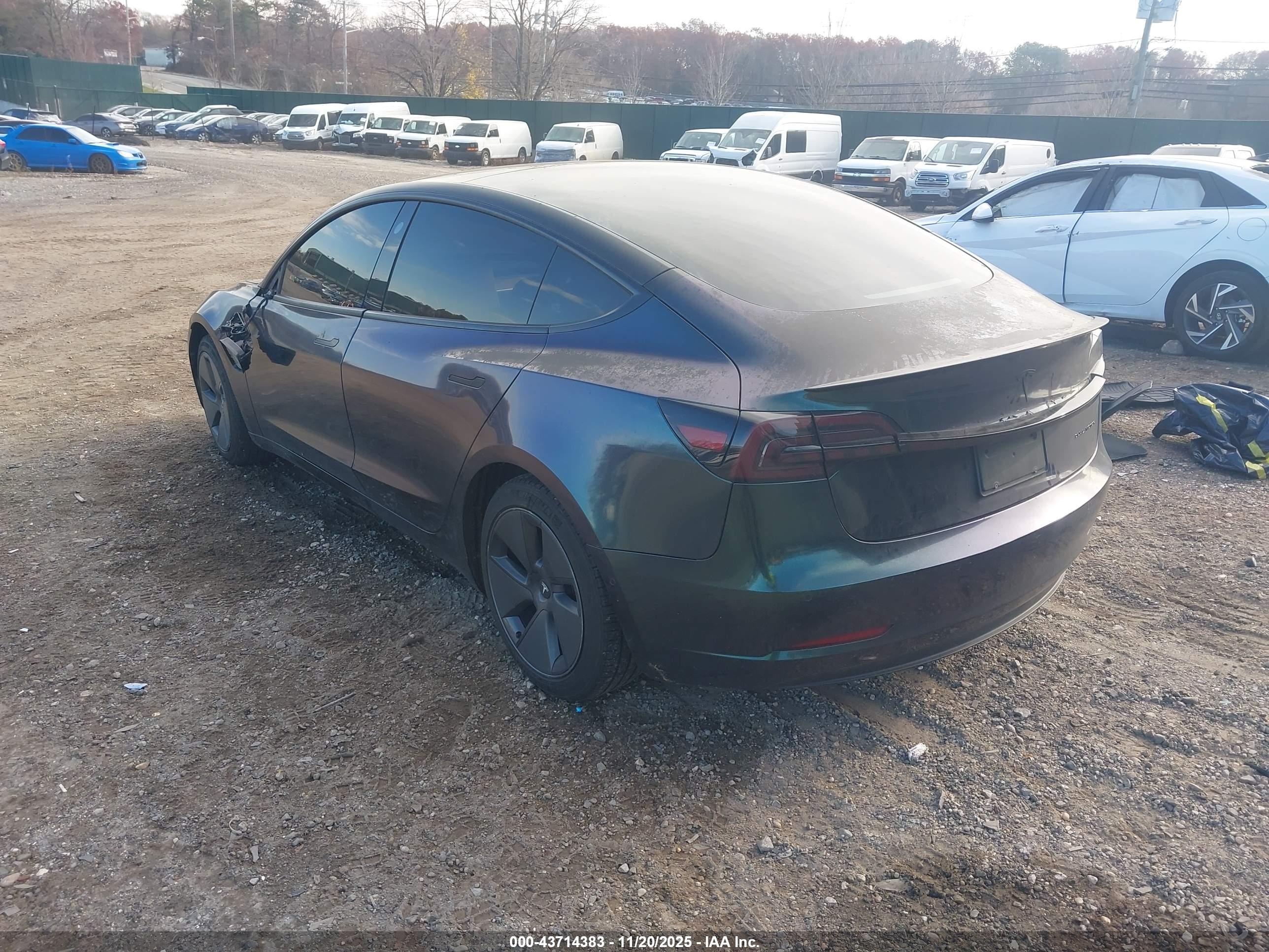 TESLA MODEL image 3