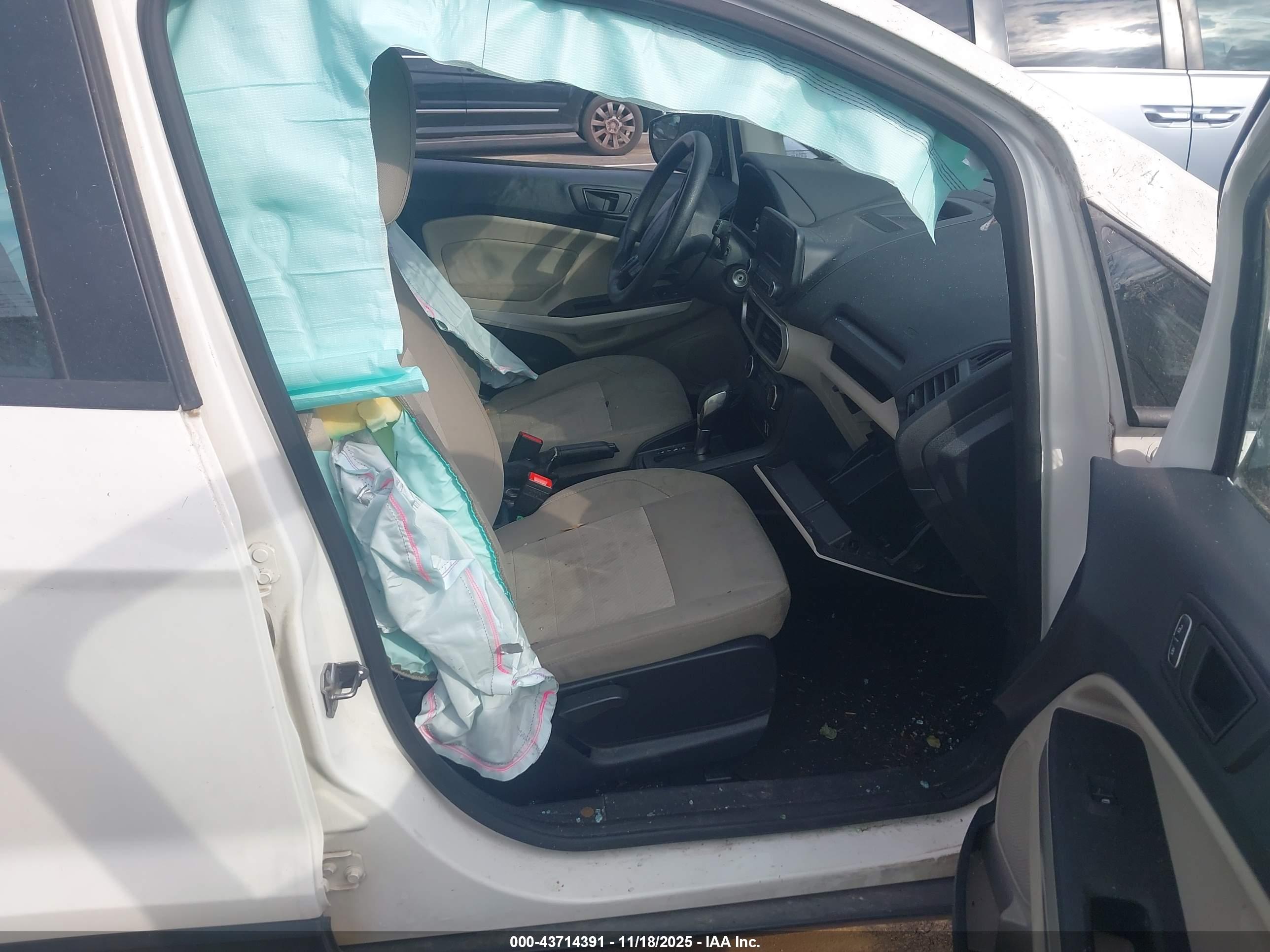 FORD ECOSPORT image 5