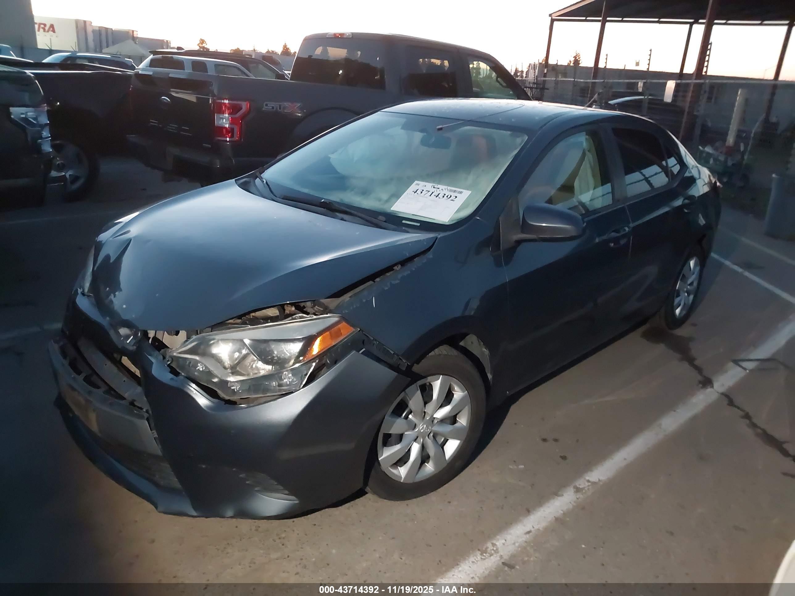 TOYOTA COROLLA image 2