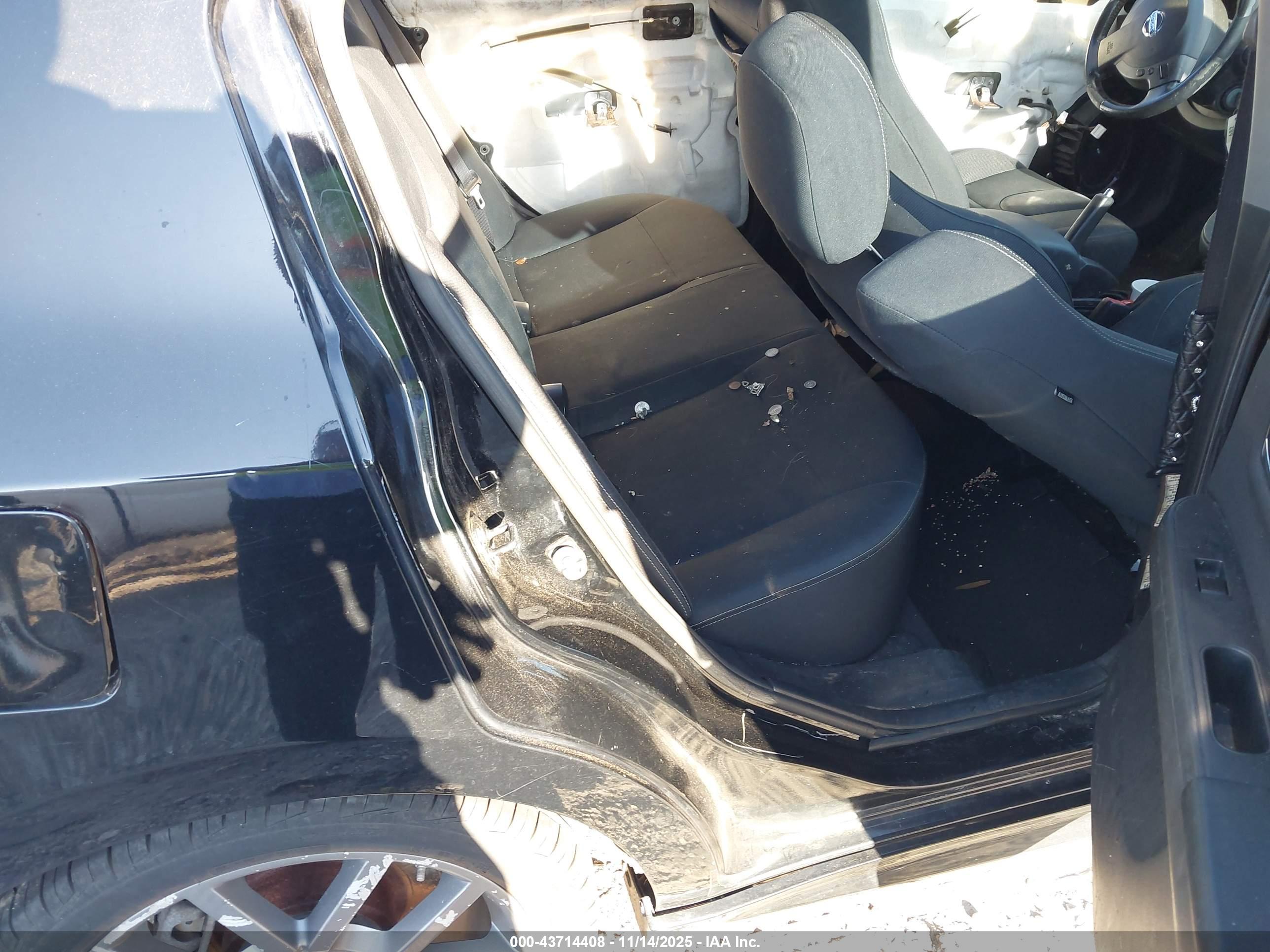 NISSAN SENTRA image 8