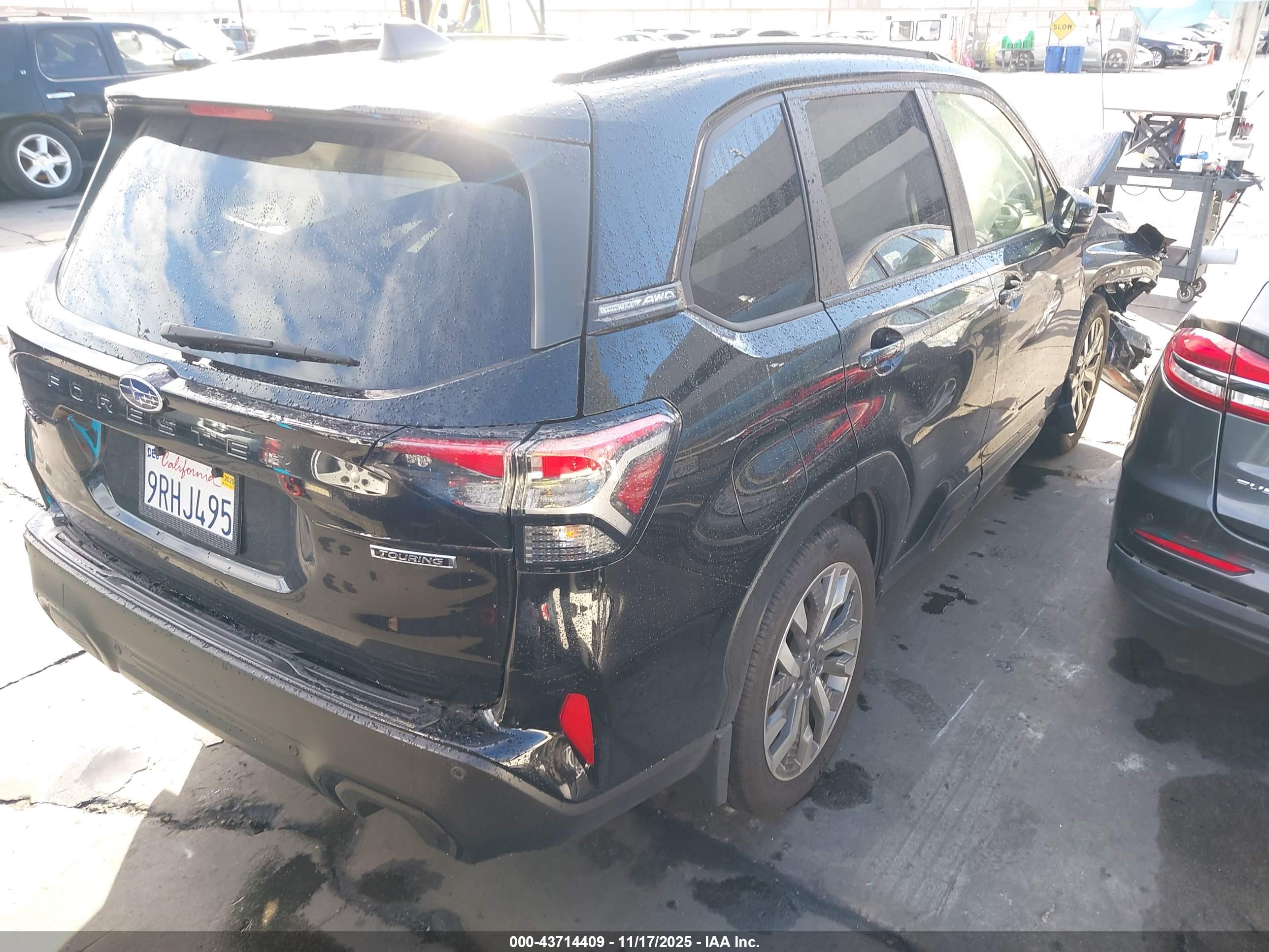 SUBARU FORESTER image 4