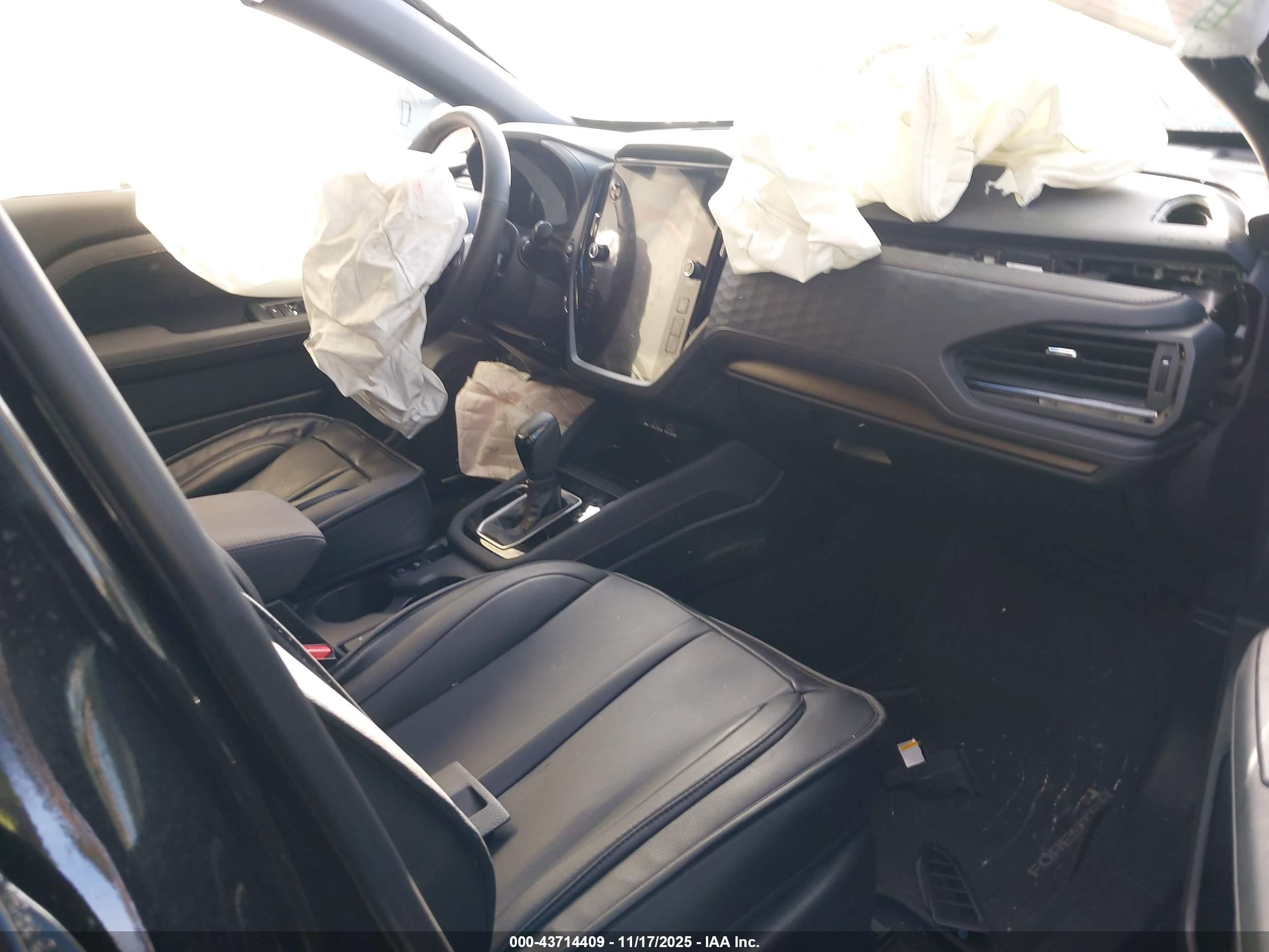 SUBARU FORESTER image 5