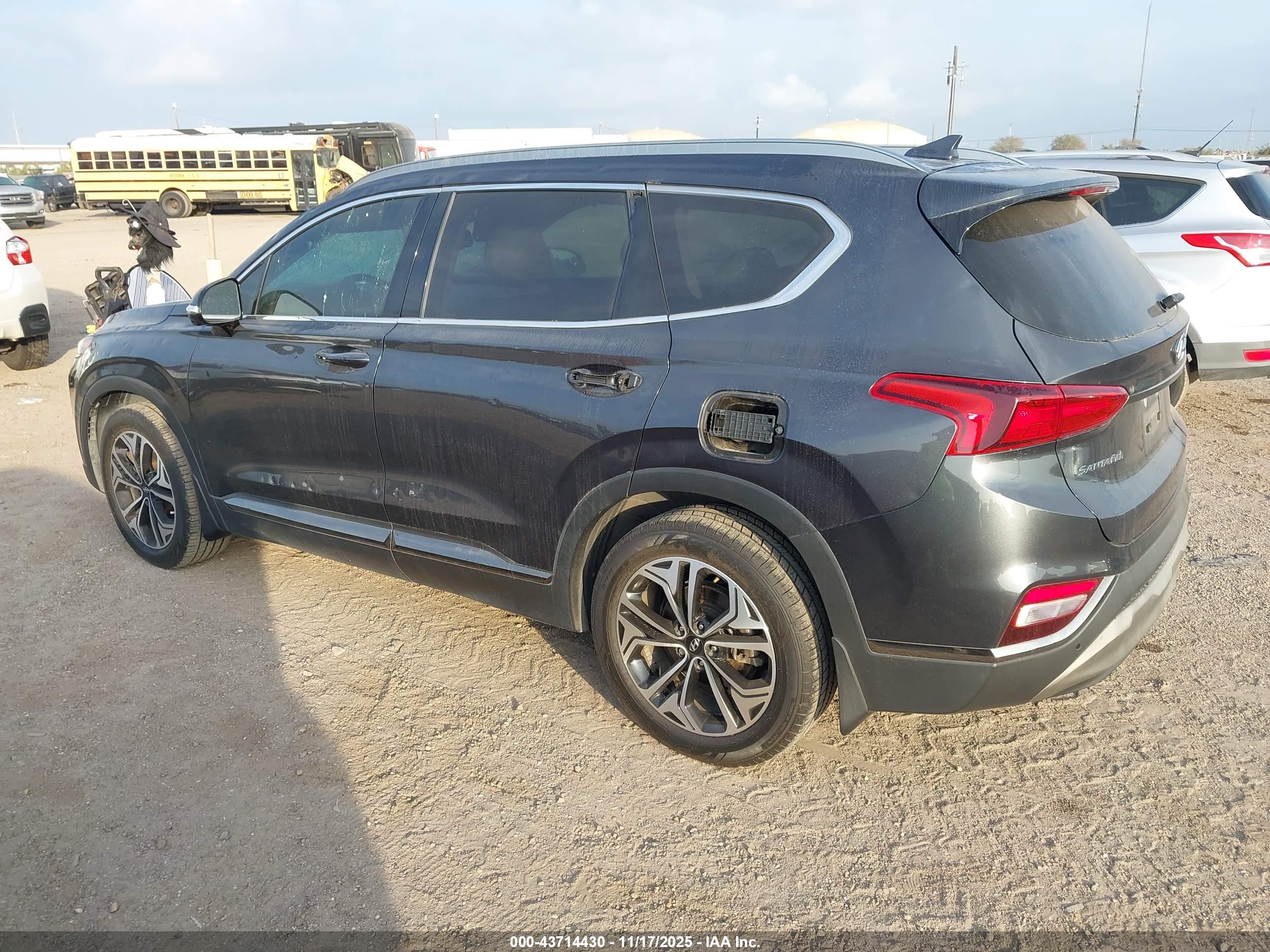 HYUNDAI SANTA image 3