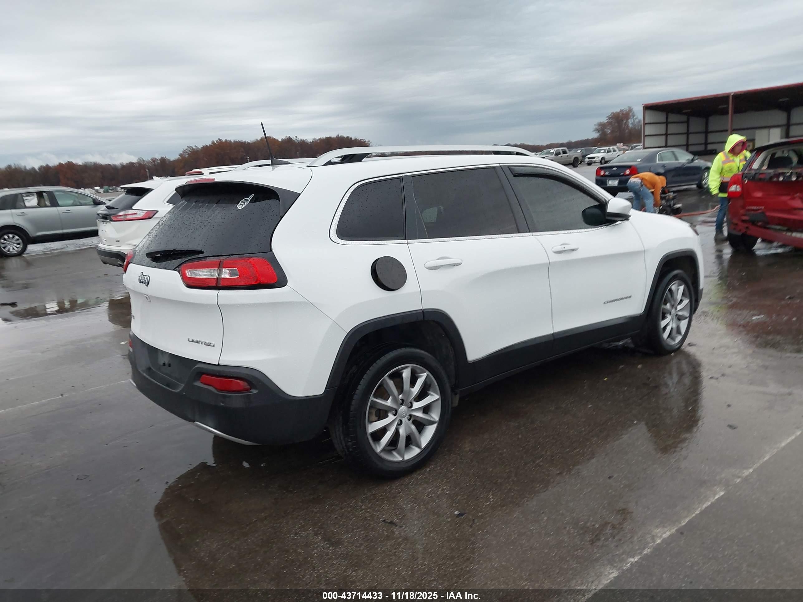 JEEP CHEROKEE image 4